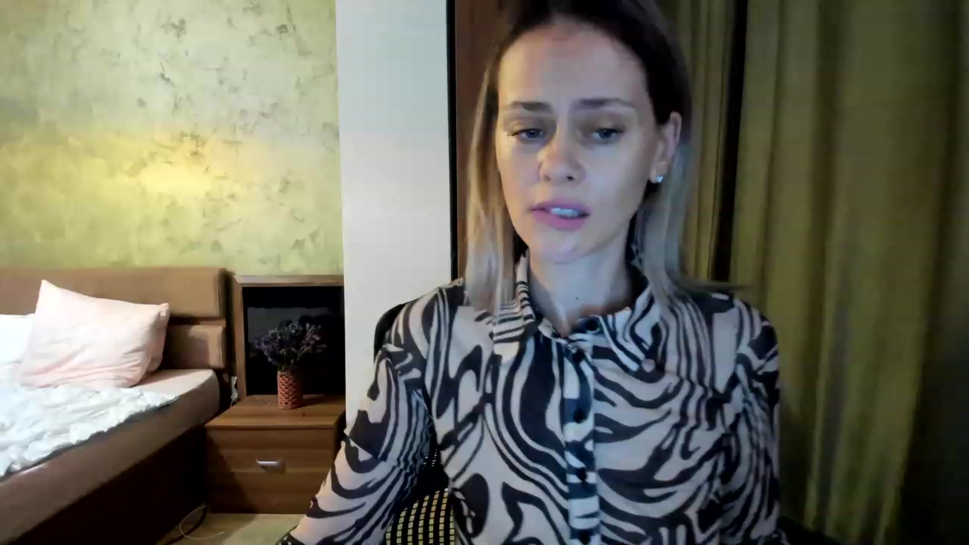 Gallery image thumbnail from DebraPaige's myfreecams stream on, 06/13/2023, 08:37 image 5 of 20