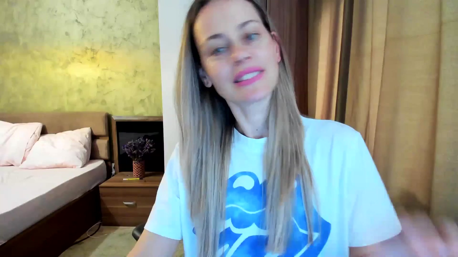Gallery image thumbnail from DebraPaige's myfreecams stream on, 06/15/2023, 07:55 image 1 of 20