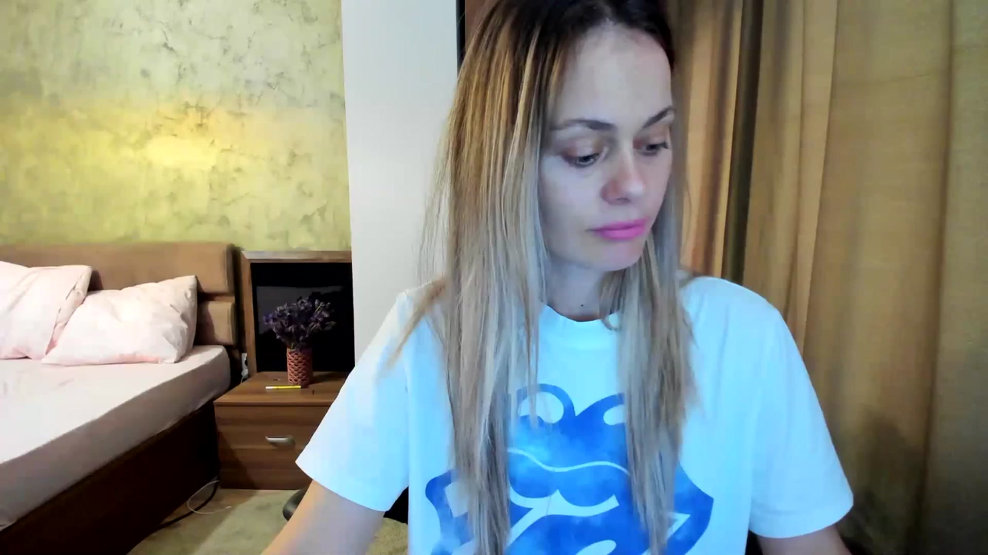 Gallery image thumbnail from DebraPaige's myfreecams stream on, 06/15/2023, 07:55 image 5 of 20