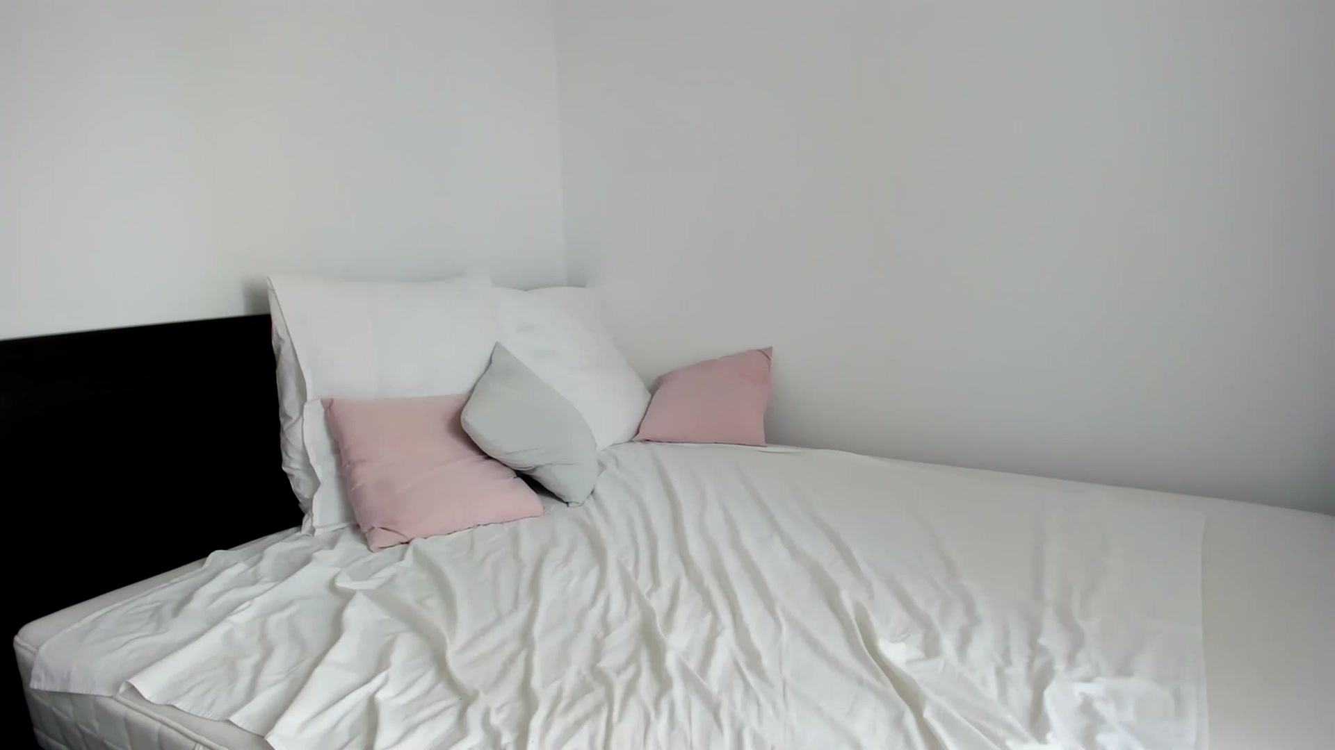 Gallery image thumbnail from DebraPaige's myfreecams stream on, 06/18/2023, 12:39 image 1 of 20