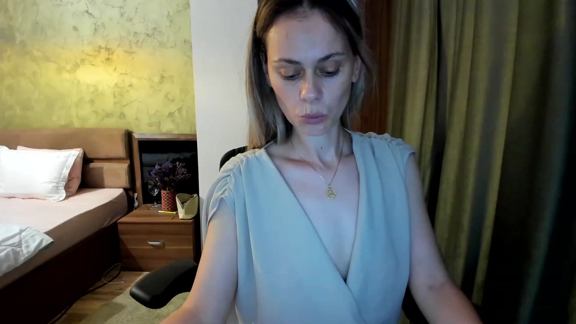 Gallery image thumbnail from DebraPaige's myfreecams stream on, 06/19/2023, 11:22 image 5 of 20