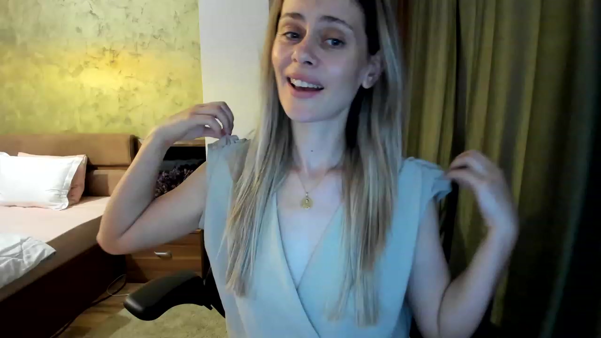 Gallery image thumbnail from DebraPaige's myfreecams stream on, 06/19/2023, 11:22 image 3 of 20