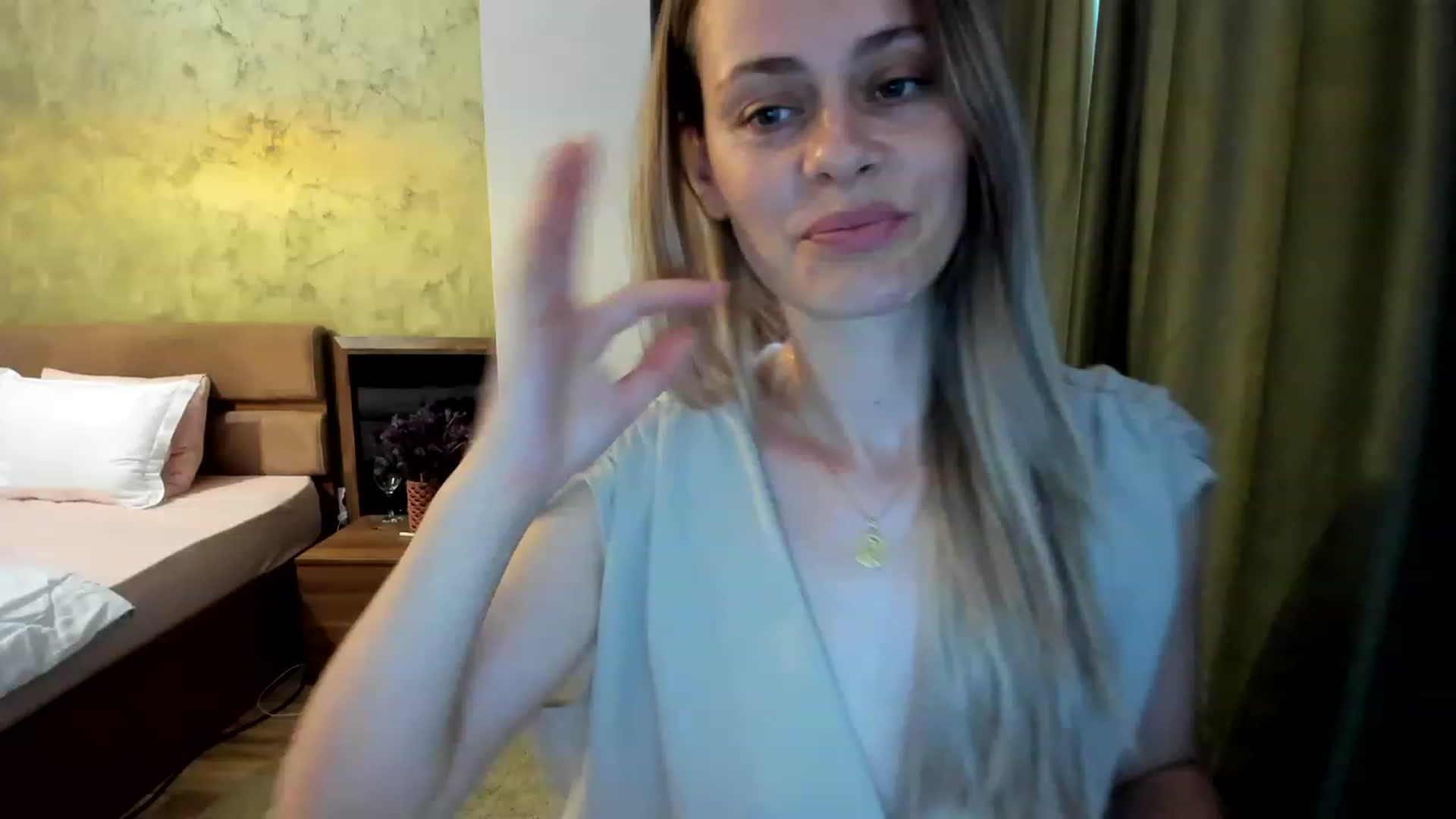 Gallery image thumbnail from DebraPaige's myfreecams stream on, 06/19/2023, 11:22 image 14 of 20