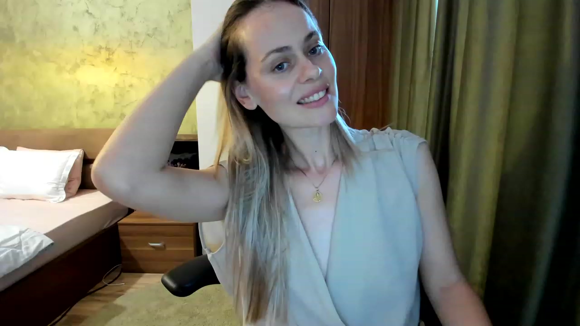 Gallery image thumbnail from DebraPaige's myfreecams stream on, 06/19/2023, 11:22 image 15 of 20