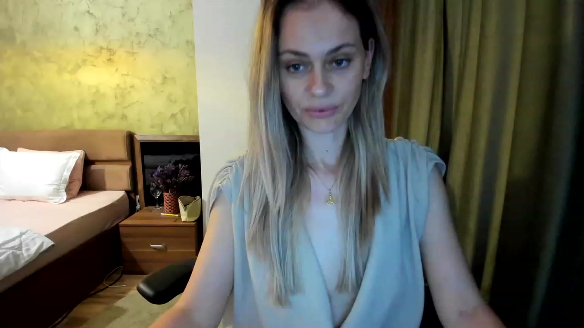 Gallery image thumbnail from DebraPaige's myfreecams stream on, 06/19/2023, 11:22 image 4 of 20