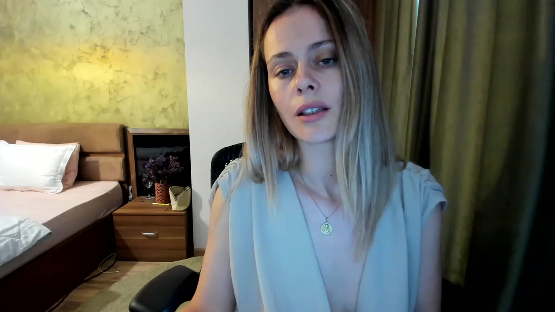Gallery image thumbnail from DebraPaige's myfreecams stream on, 06/19/2023, 11:22 image 20 of 20