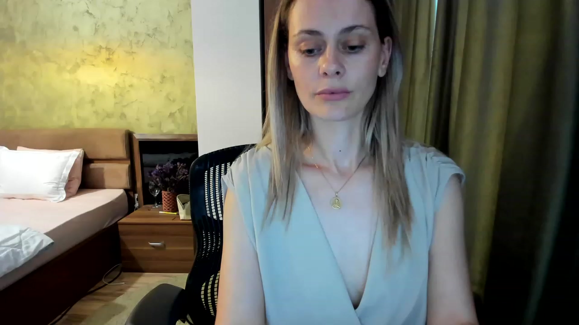 Gallery image thumbnail from DebraPaige's myfreecams stream on, 06/19/2023, 11:22 image 10 of 20
