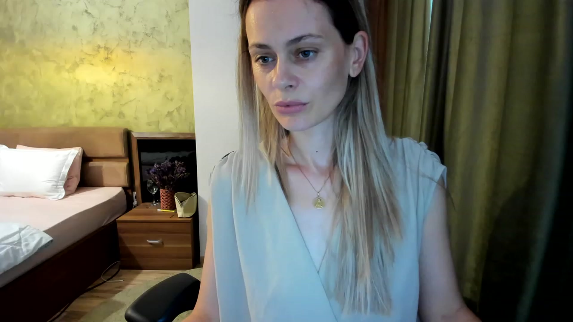 Gallery image thumbnail from DebraPaige's myfreecams stream on, 06/19/2023, 11:22 image 17 of 20