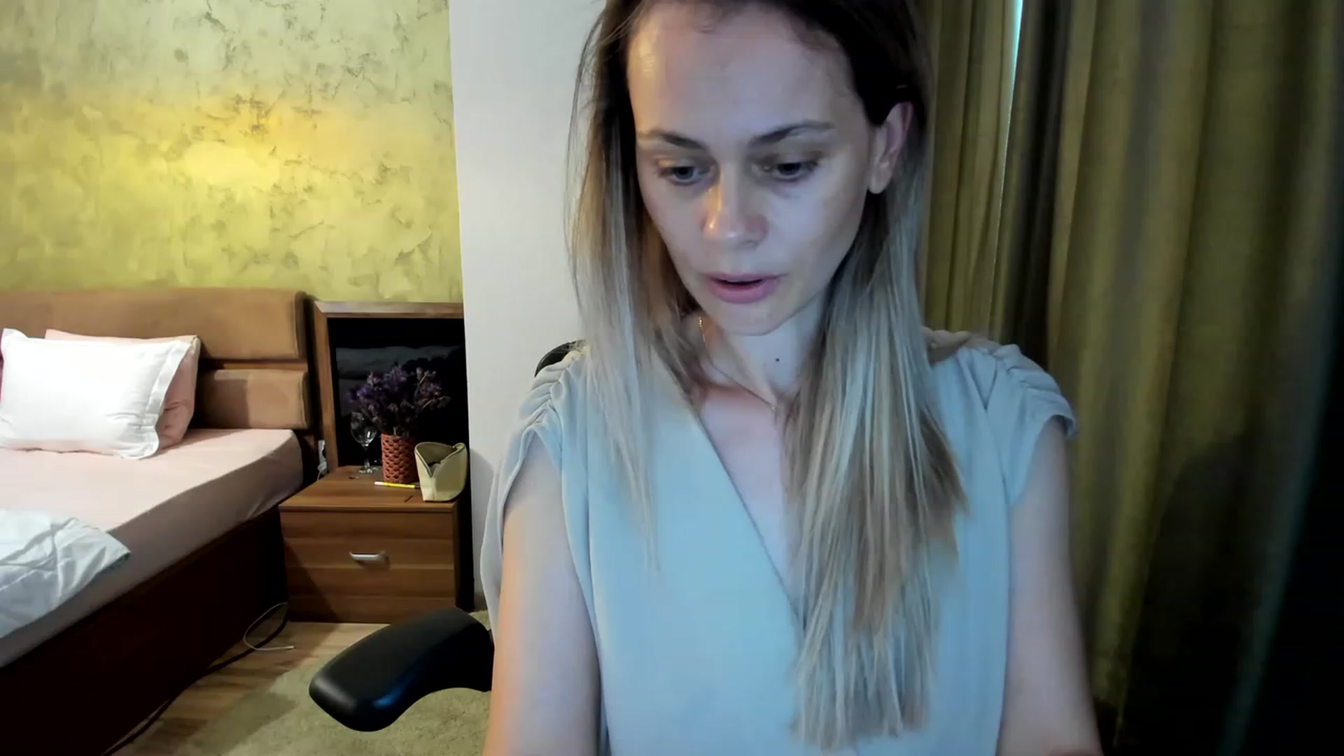 Gallery image thumbnail from DebraPaige's myfreecams stream on, 06/19/2023, 11:50 image 17 of 20