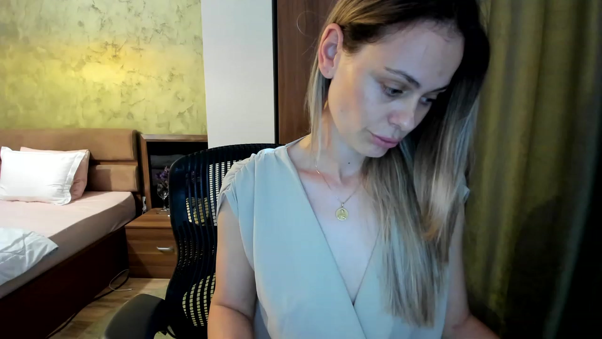 Gallery image thumbnail from DebraPaige's myfreecams stream on, 06/19/2023, 11:50 image 6 of 20