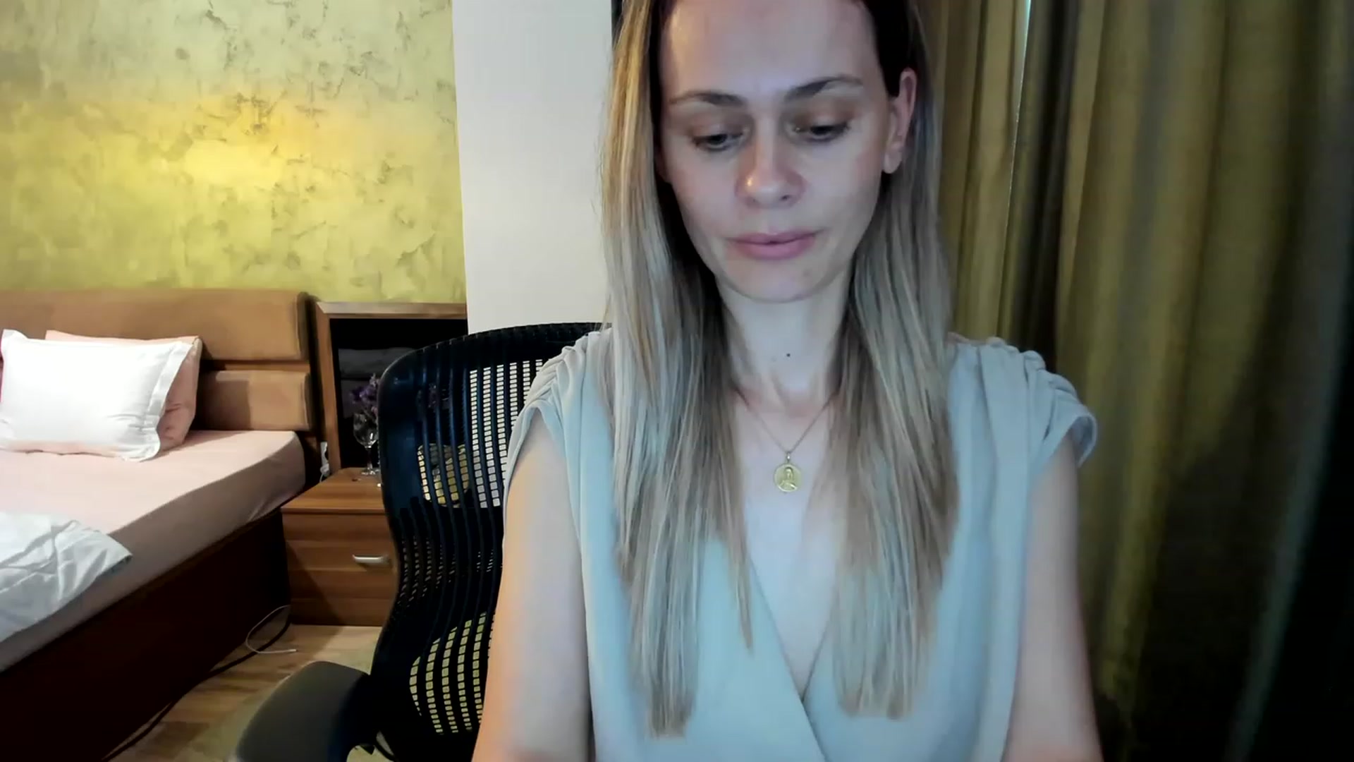 Gallery image thumbnail from DebraPaige's myfreecams stream on, 06/19/2023, 11:50 image 5 of 20