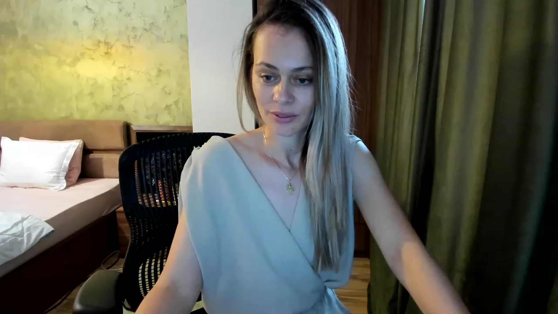 Gallery image thumbnail from DebraPaige's myfreecams stream on, 06/19/2023, 11:50 image 12 of 20