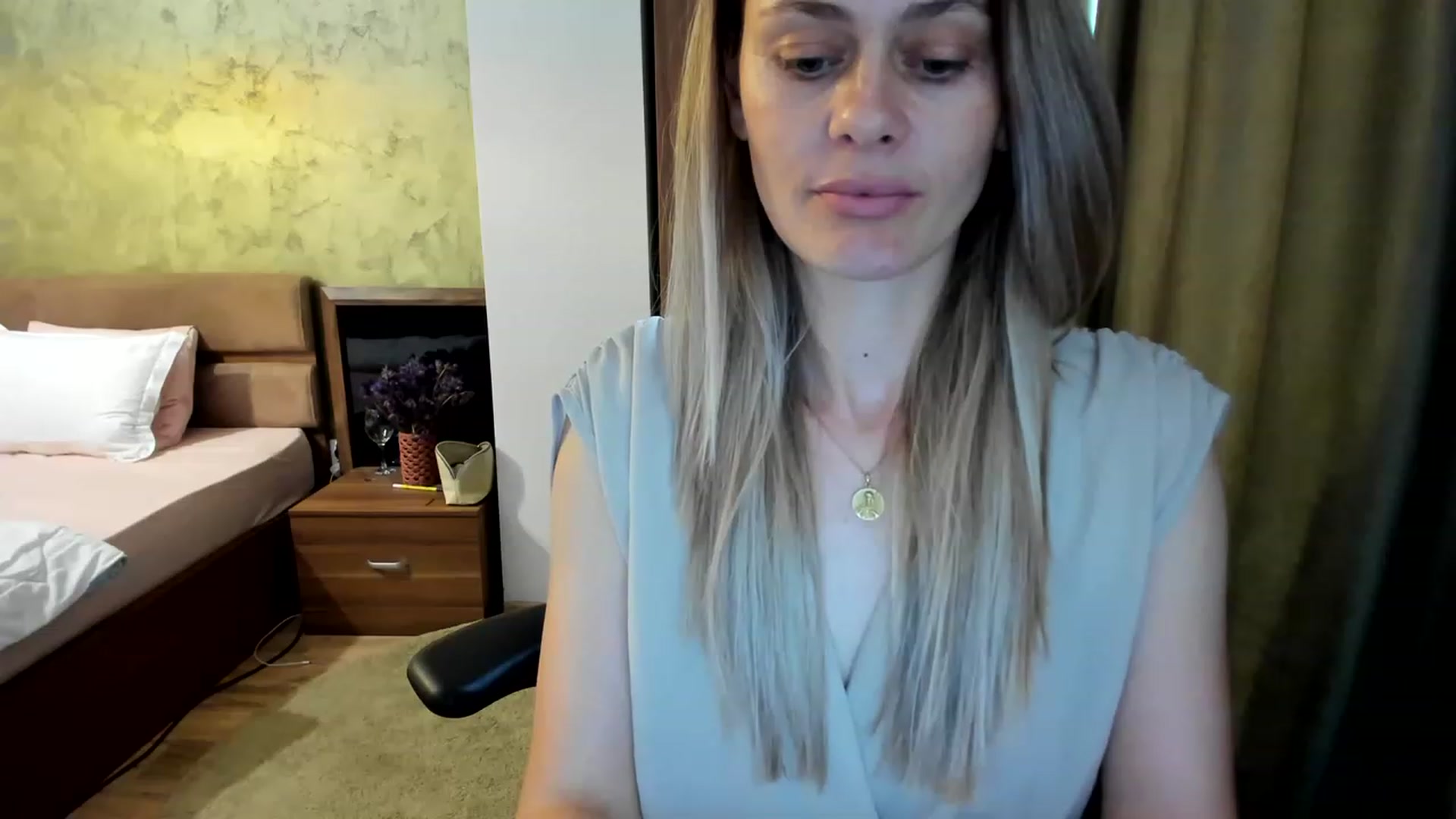Gallery image thumbnail from DebraPaige's myfreecams stream on, 06/19/2023, 13:16 image 2 of 20
