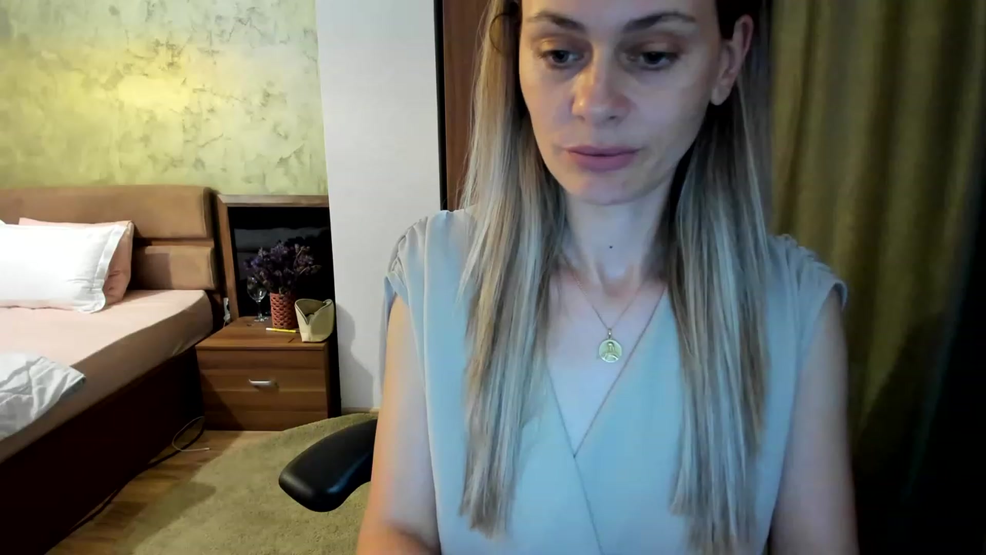 Gallery image thumbnail from DebraPaige's myfreecams stream on, 06/19/2023, 13:16 image 5 of 20