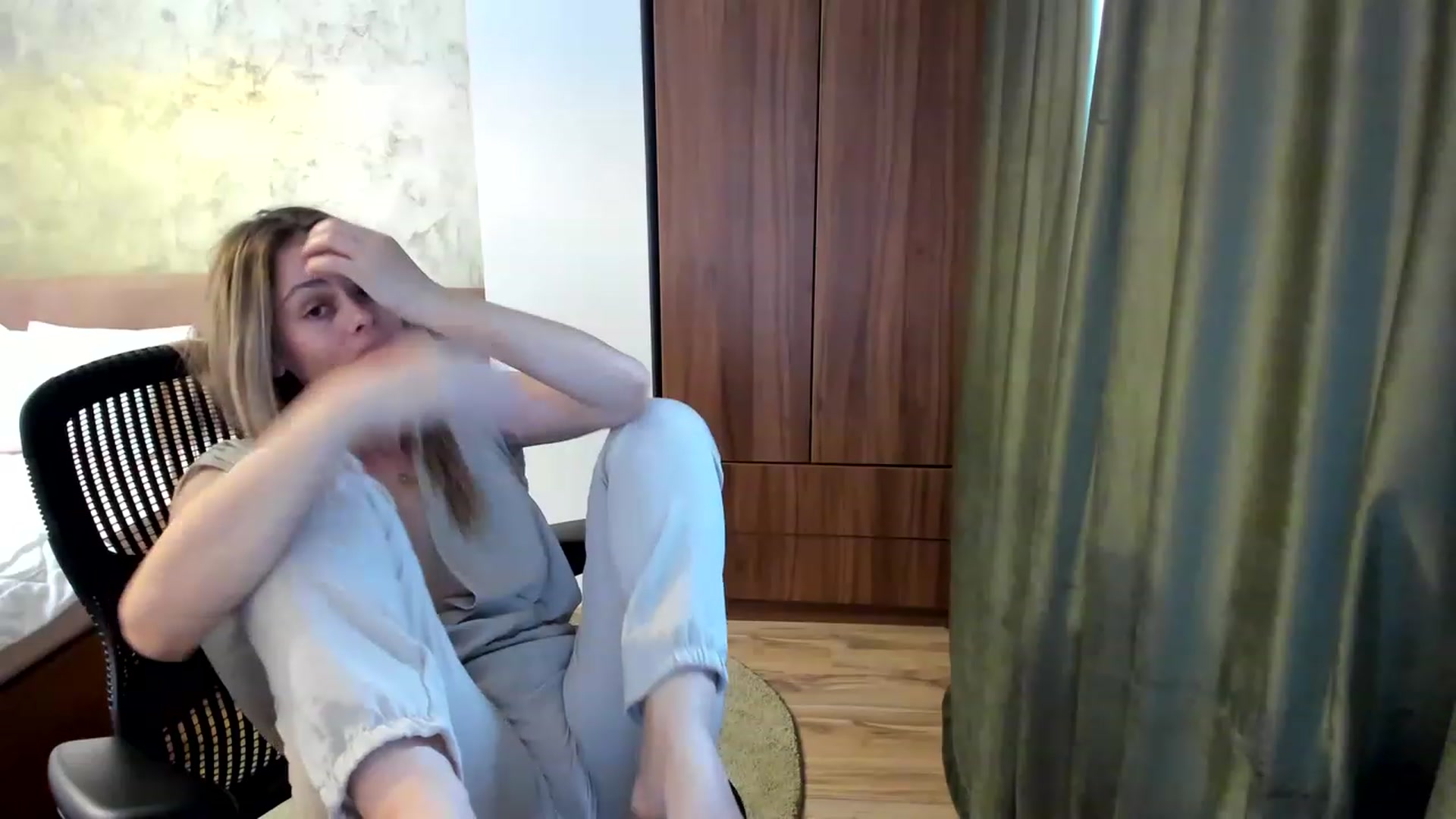 Gallery image thumbnail from DebraPaige's myfreecams stream on, 06/19/2023, 13:16 image 11 of 20