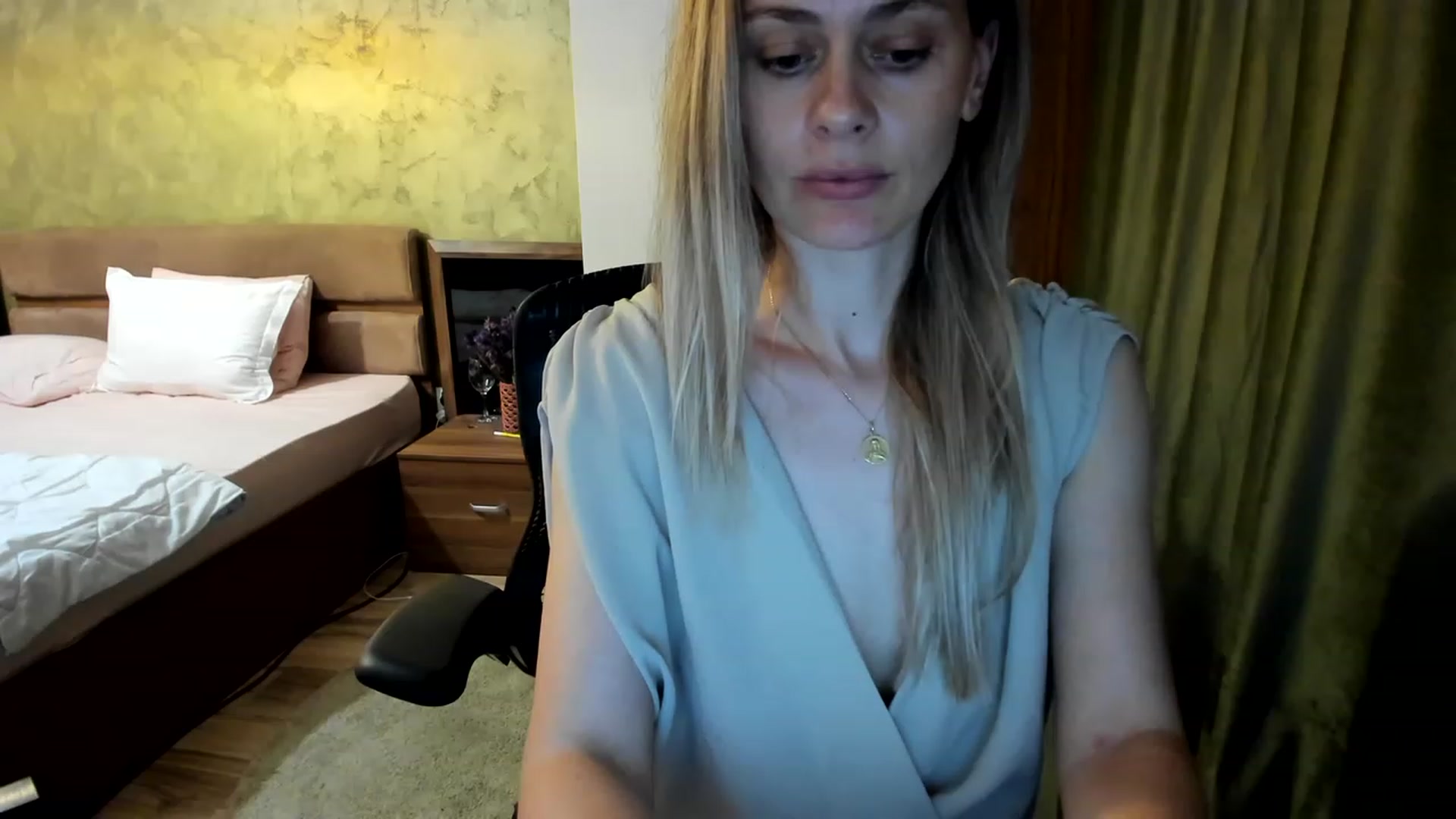 Gallery image thumbnail from DebraPaige's myfreecams stream on, 06/19/2023, 13:16 image 19 of 20