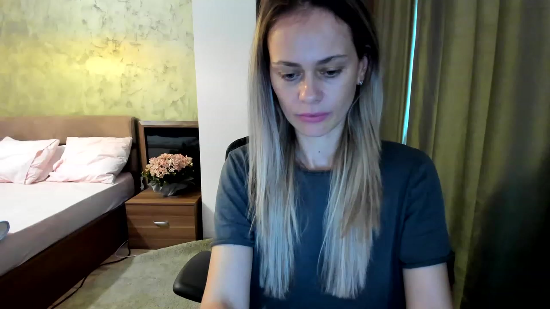 Gallery image thumbnail from DebraPaige's myfreecams stream on, 06/20/2023, 11:28 image 9 of 20