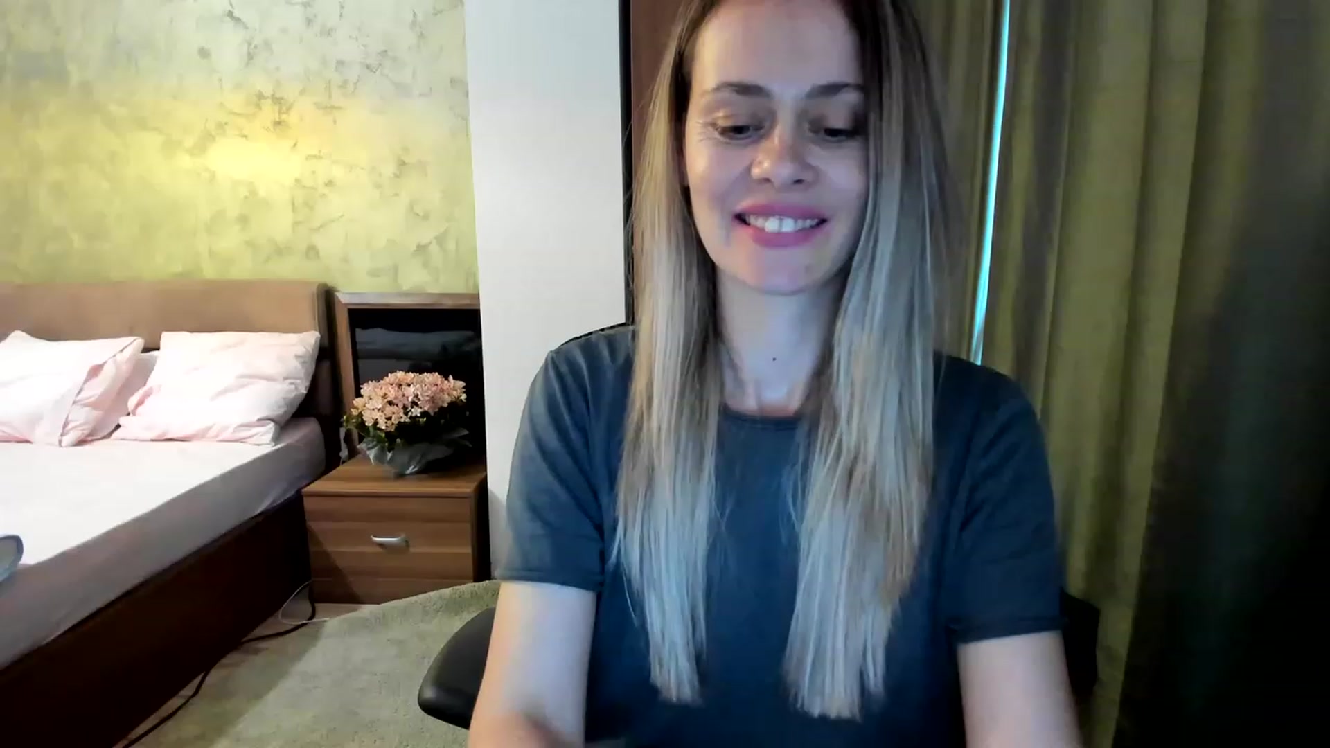 Gallery image thumbnail from DebraPaige's myfreecams stream on, 06/20/2023, 11:28 image 8 of 20