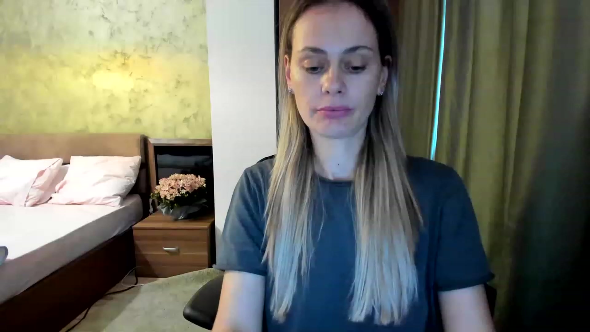 Gallery image thumbnail from DebraPaige's myfreecams stream on, 06/20/2023, 11:28 image 16 of 20