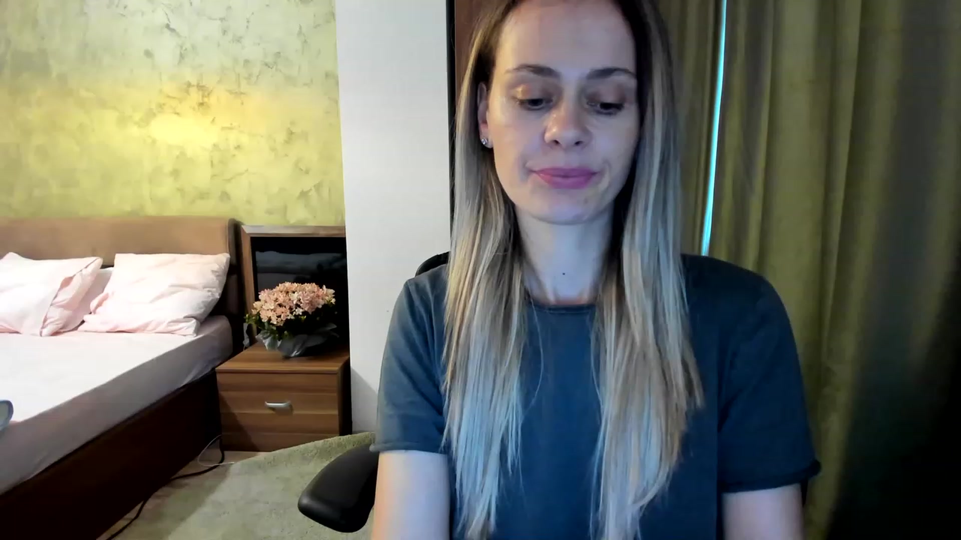 Gallery image thumbnail from DebraPaige's myfreecams stream on, 06/20/2023, 11:28 image 15 of 20