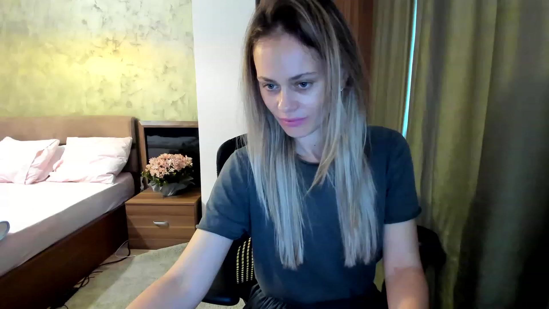 Gallery image thumbnail from DebraPaige's myfreecams stream on, 06/20/2023, 11:28 image 1 of 20