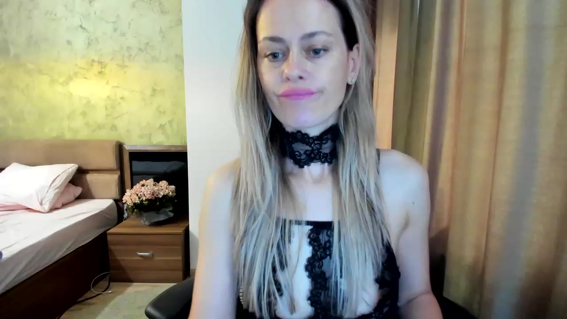 Gallery image thumbnail from DebraPaige's myfreecams stream on, 06/21/2023, 07:58 image 4 of 20