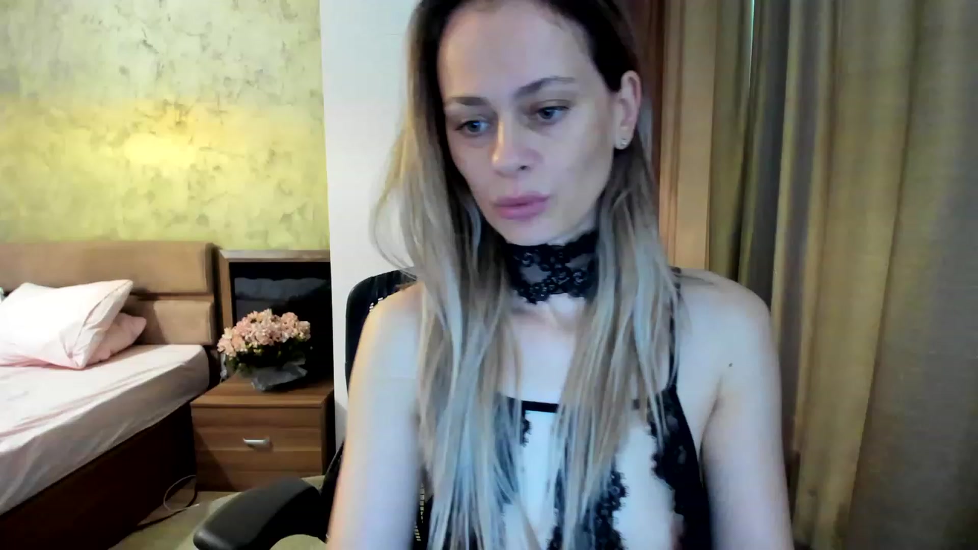 Gallery image thumbnail from DebraPaige's myfreecams stream on, 06/21/2023, 09:53 image 6 of 20