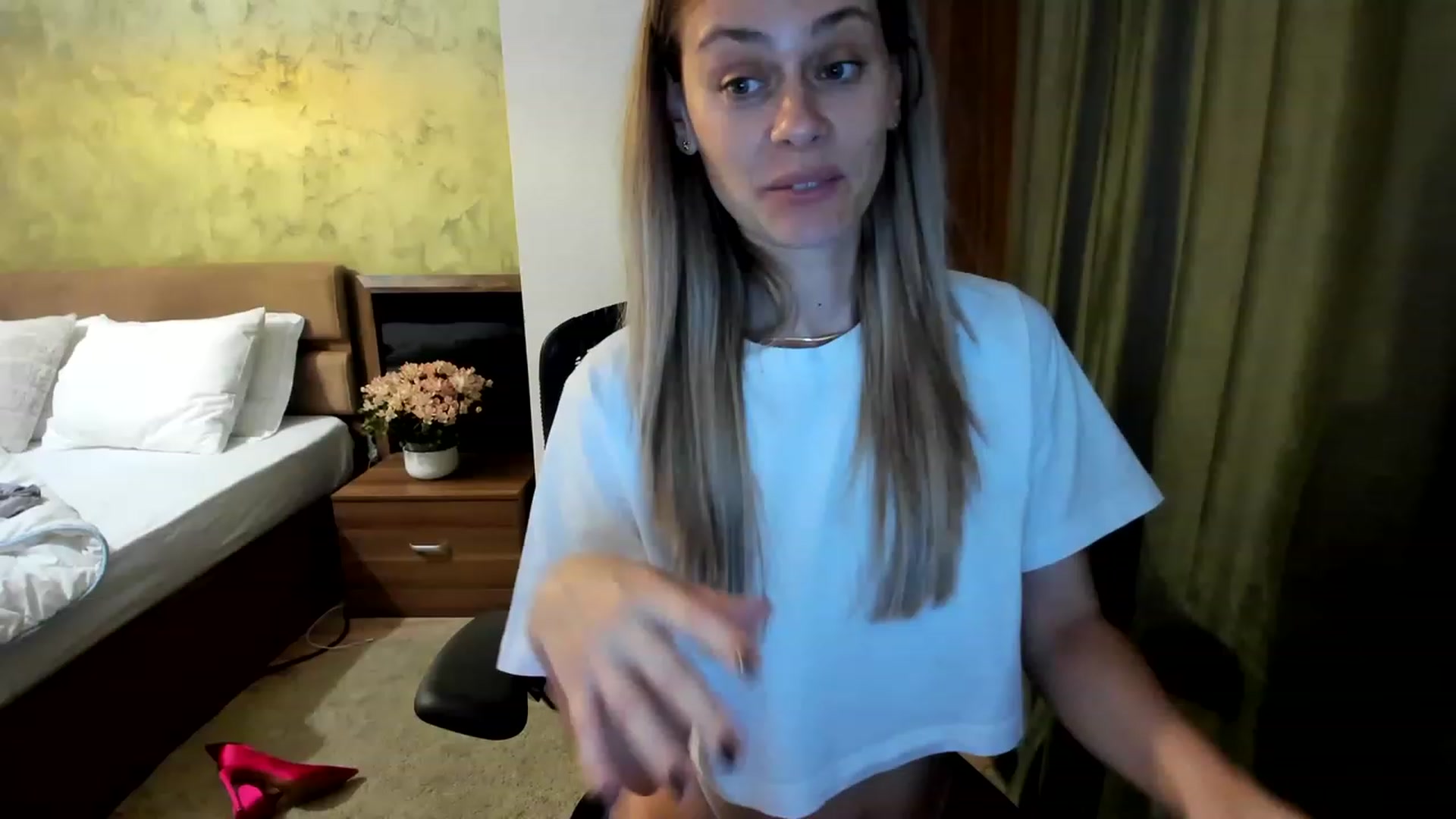 Gallery image thumbnail from DebraPaige's myfreecams stream on, 06/22/2023, 11:48 image 20 of 20