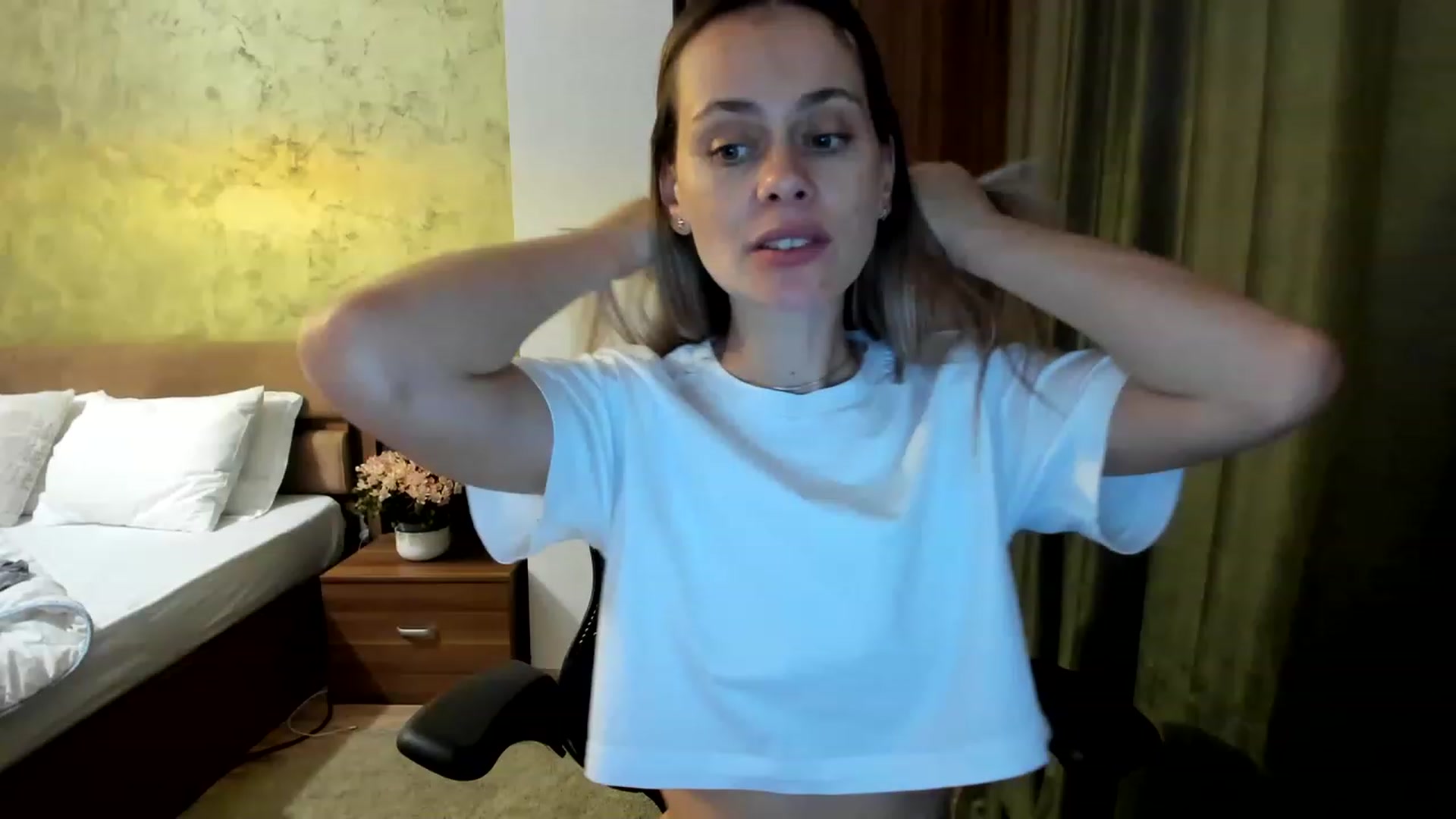 Gallery image thumbnail from DebraPaige's myfreecams stream on, 06/22/2023, 11:48 image 1 of 20