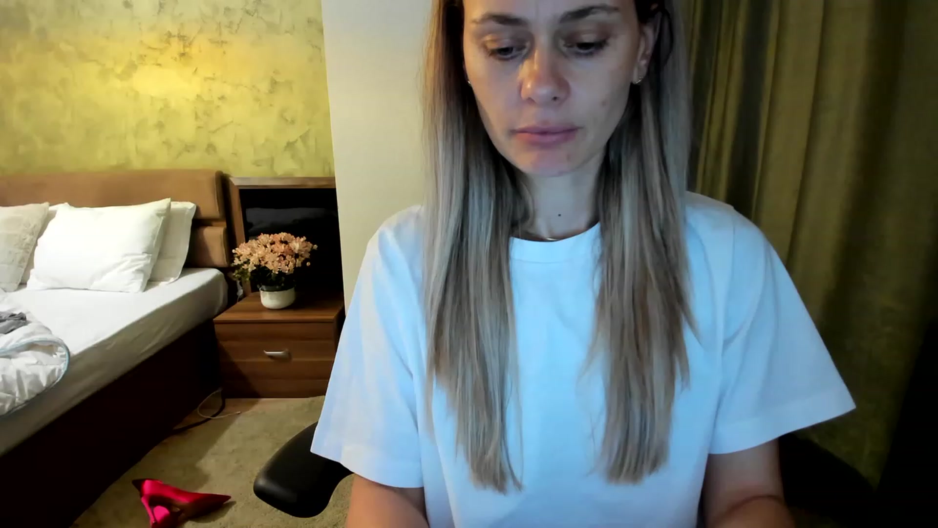 Gallery image thumbnail from DebraPaige's myfreecams stream on, 06/22/2023, 11:48 image 19 of 20