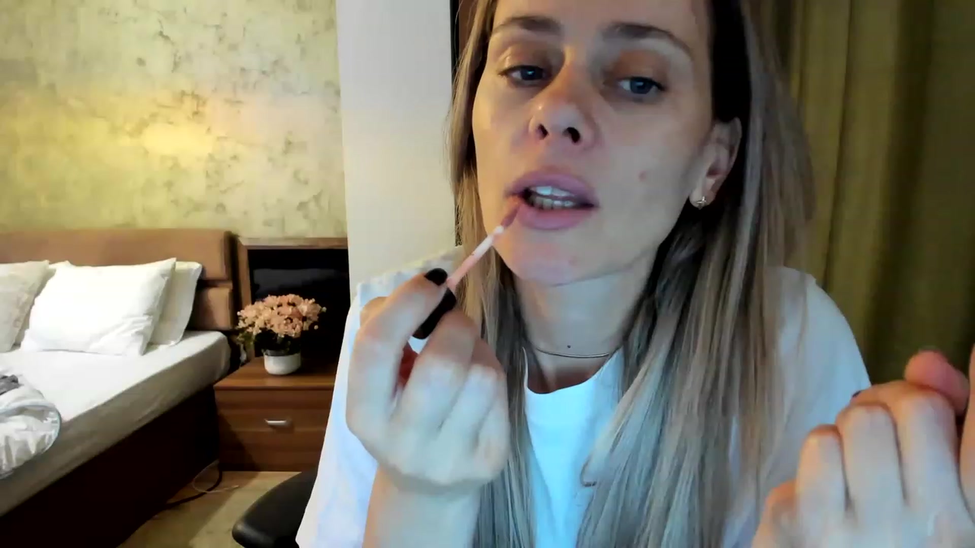 Gallery image thumbnail from DebraPaige's myfreecams stream on, 06/22/2023, 11:48 image 9 of 20