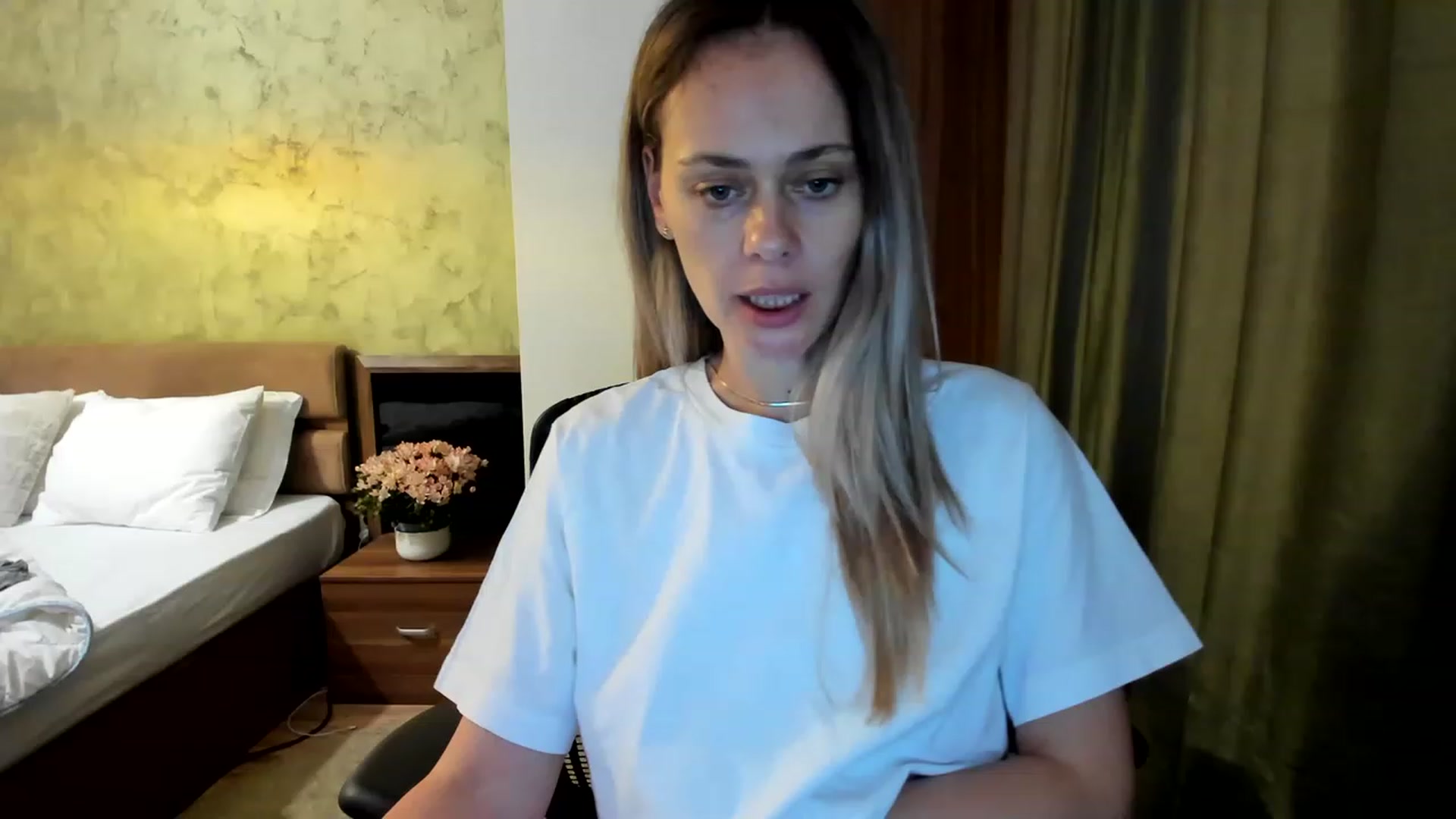Gallery image thumbnail from DebraPaige's myfreecams stream on, 06/22/2023, 11:48 image 6 of 20