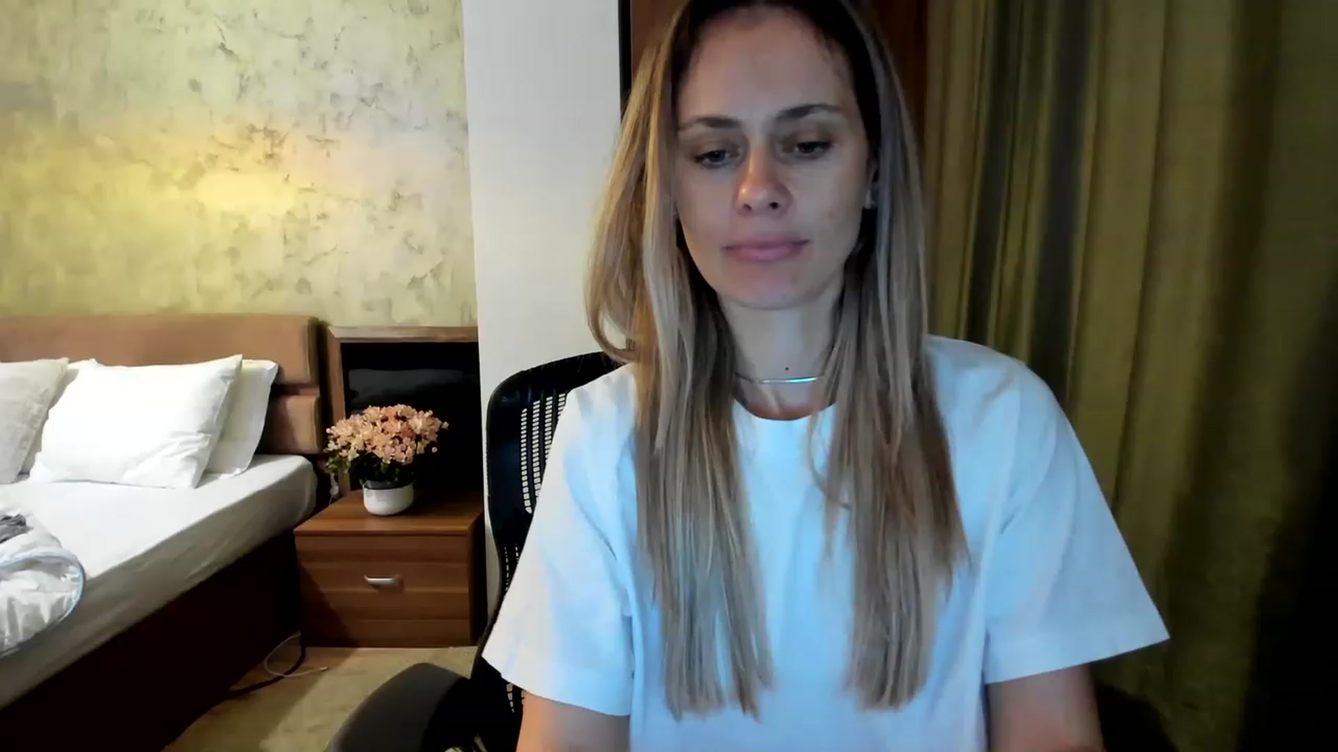 Gallery image thumbnail from DebraPaige's myfreecams stream on, 06/22/2023, 11:48 image 10 of 20