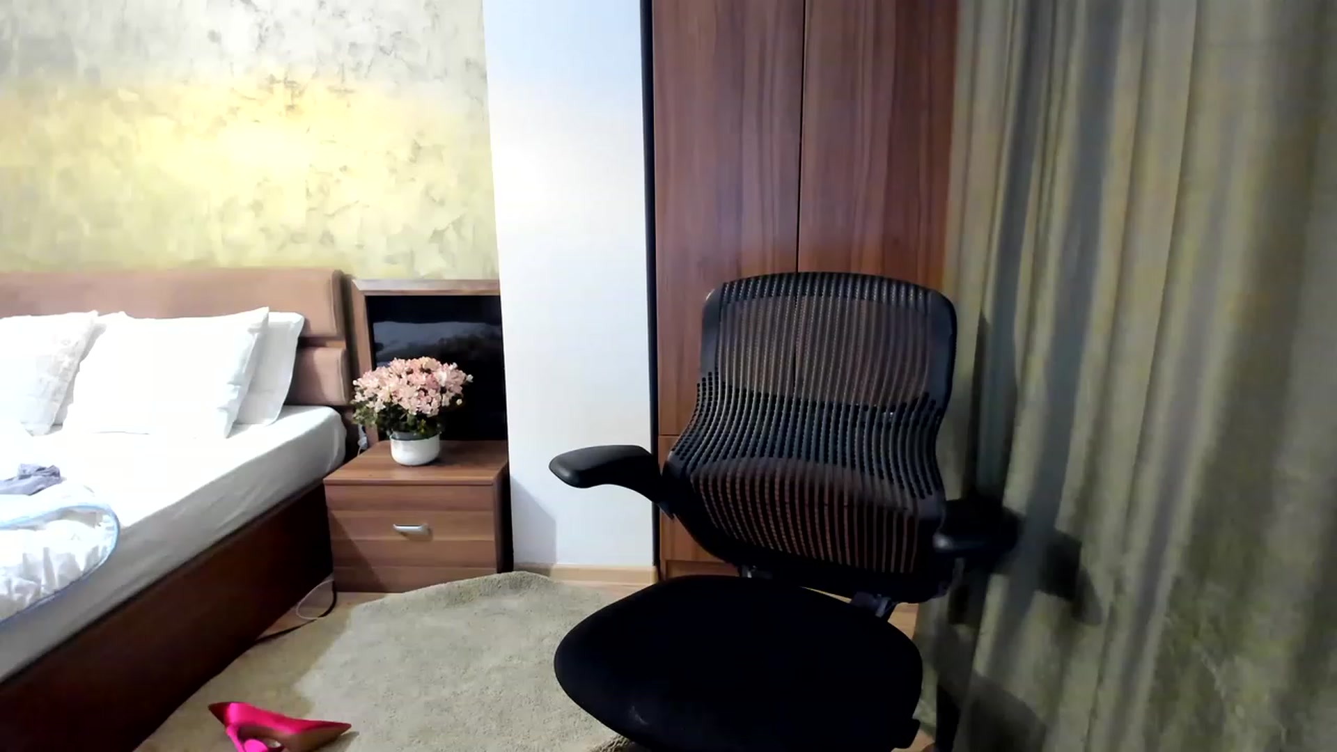 Gallery image thumbnail from DebraPaige's myfreecams stream on, 06/22/2023, 12:22 image 20 of 20