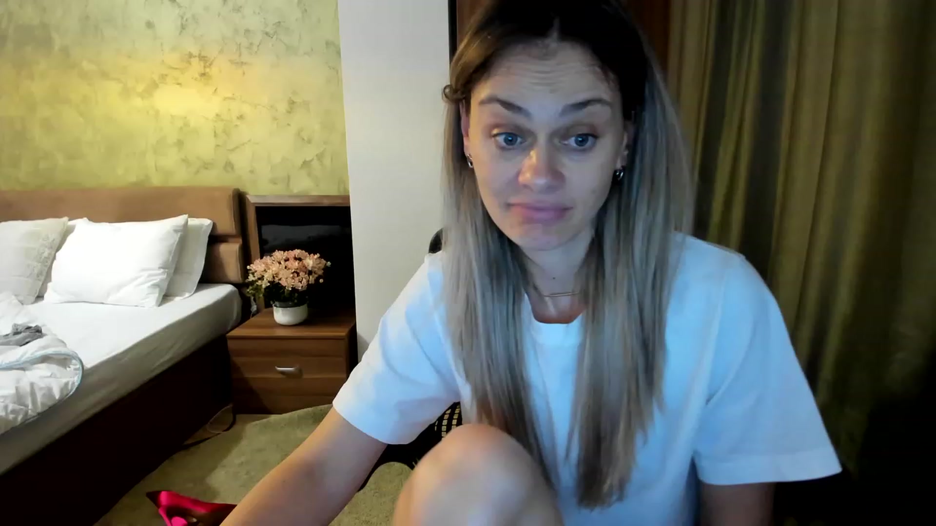 Gallery image thumbnail from DebraPaige's myfreecams stream on, 06/22/2023, 12:37 image 14 of 20