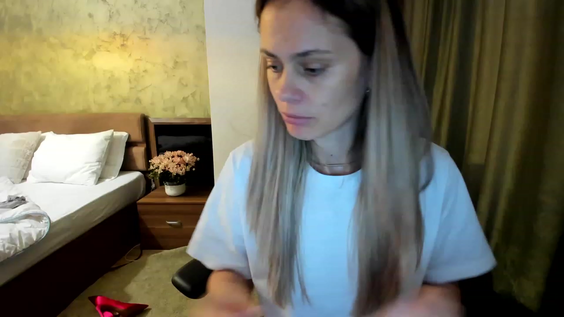 Gallery image thumbnail from DebraPaige's myfreecams stream on, 06/22/2023, 12:37 image 17 of 20