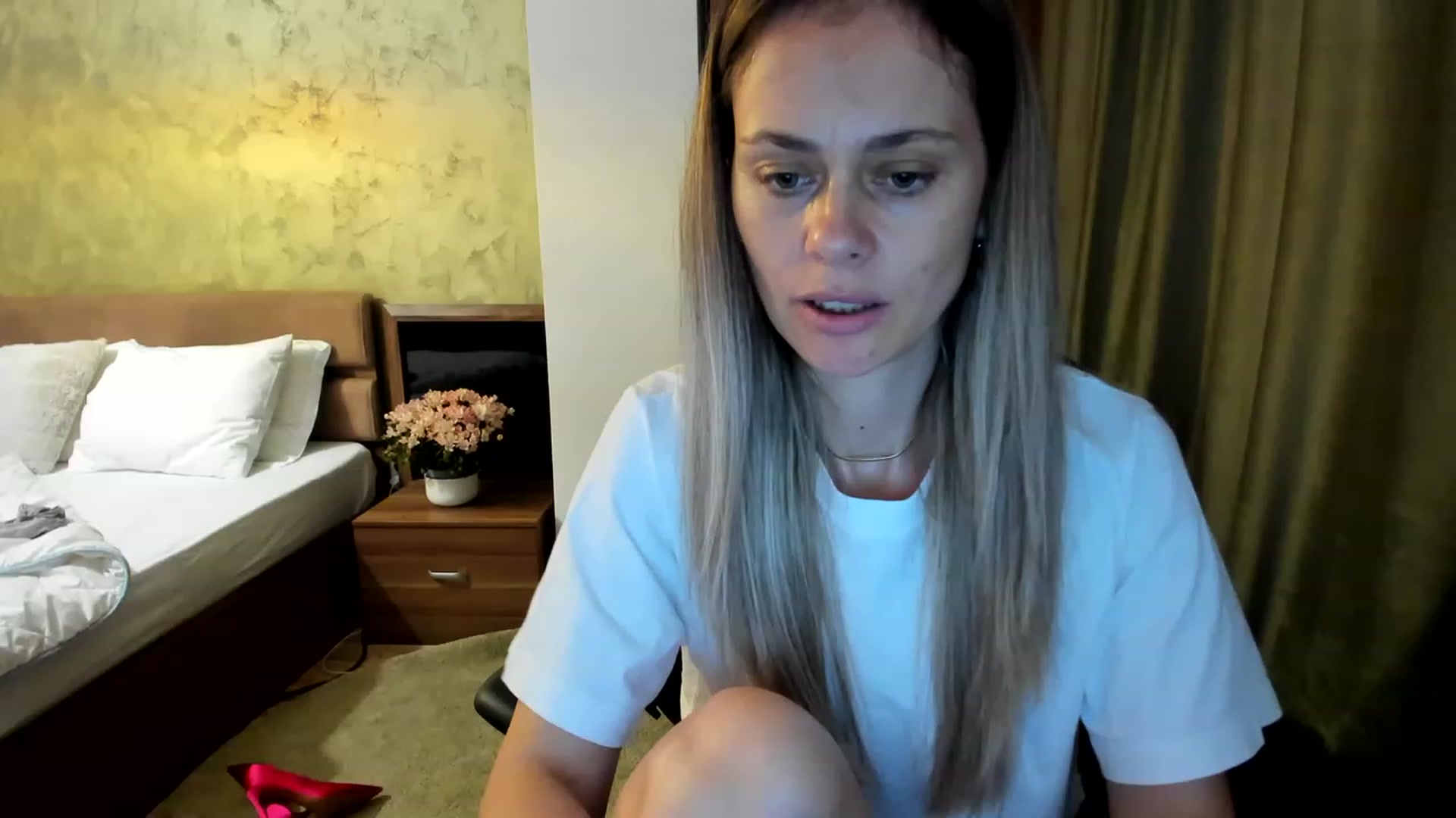 Gallery image thumbnail from DebraPaige's myfreecams stream on, 06/22/2023, 12:37 image 13 of 20