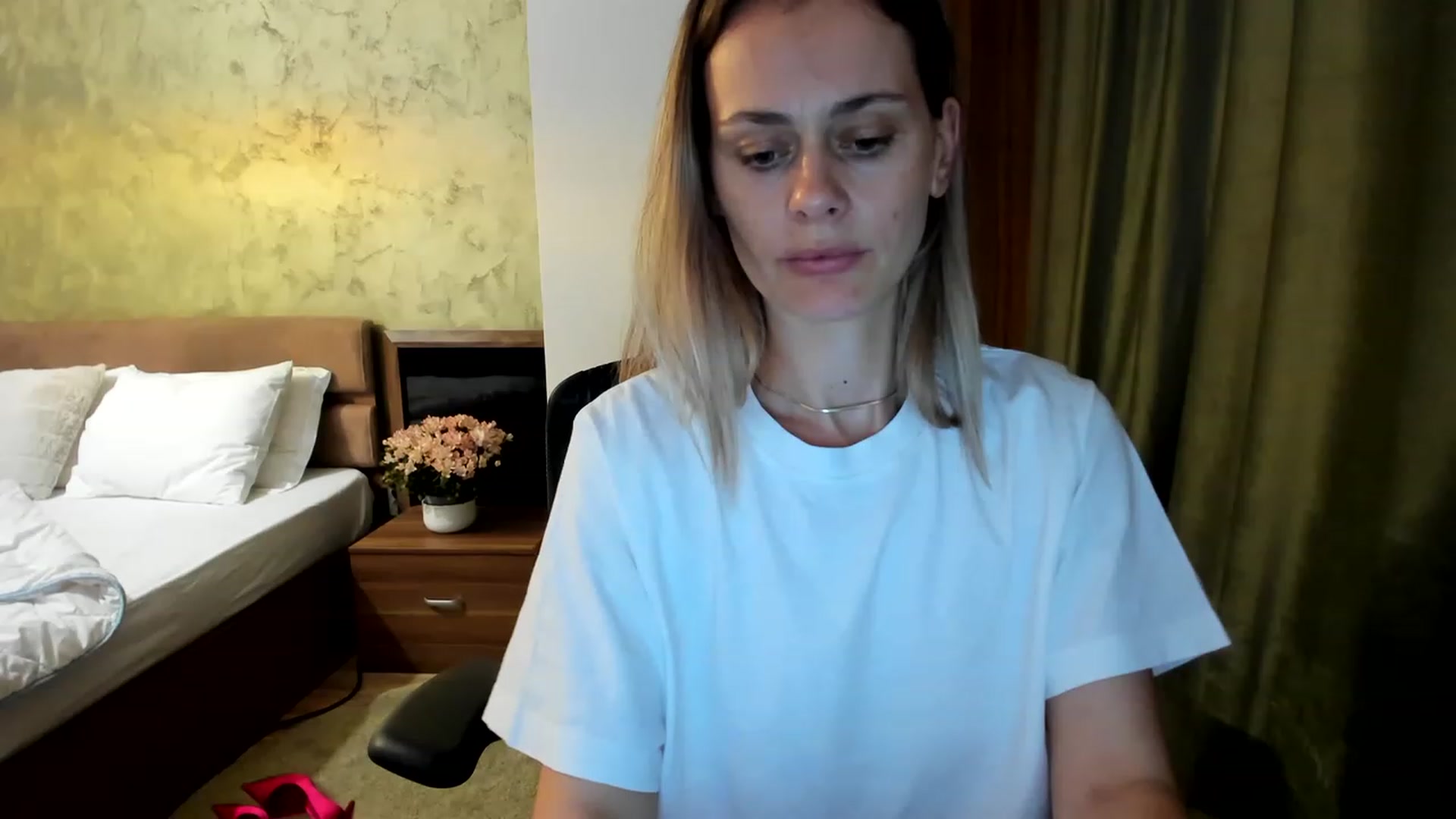 Gallery image thumbnail from DebraPaige's myfreecams stream on, 06/22/2023, 14:44 image 2 of 20