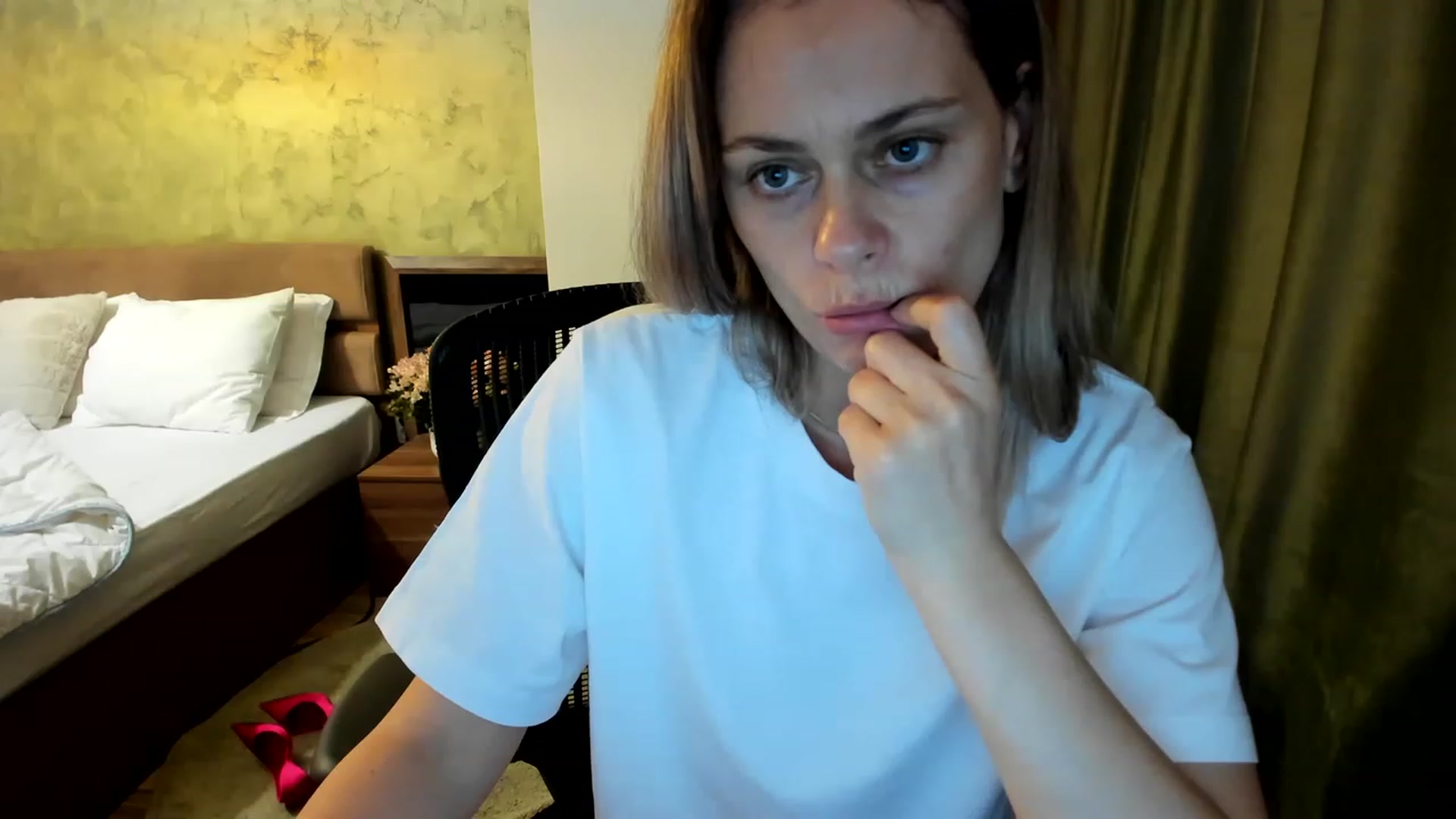 Gallery image thumbnail from DebraPaige's myfreecams stream on, 06/22/2023, 14:44 image 12 of 20