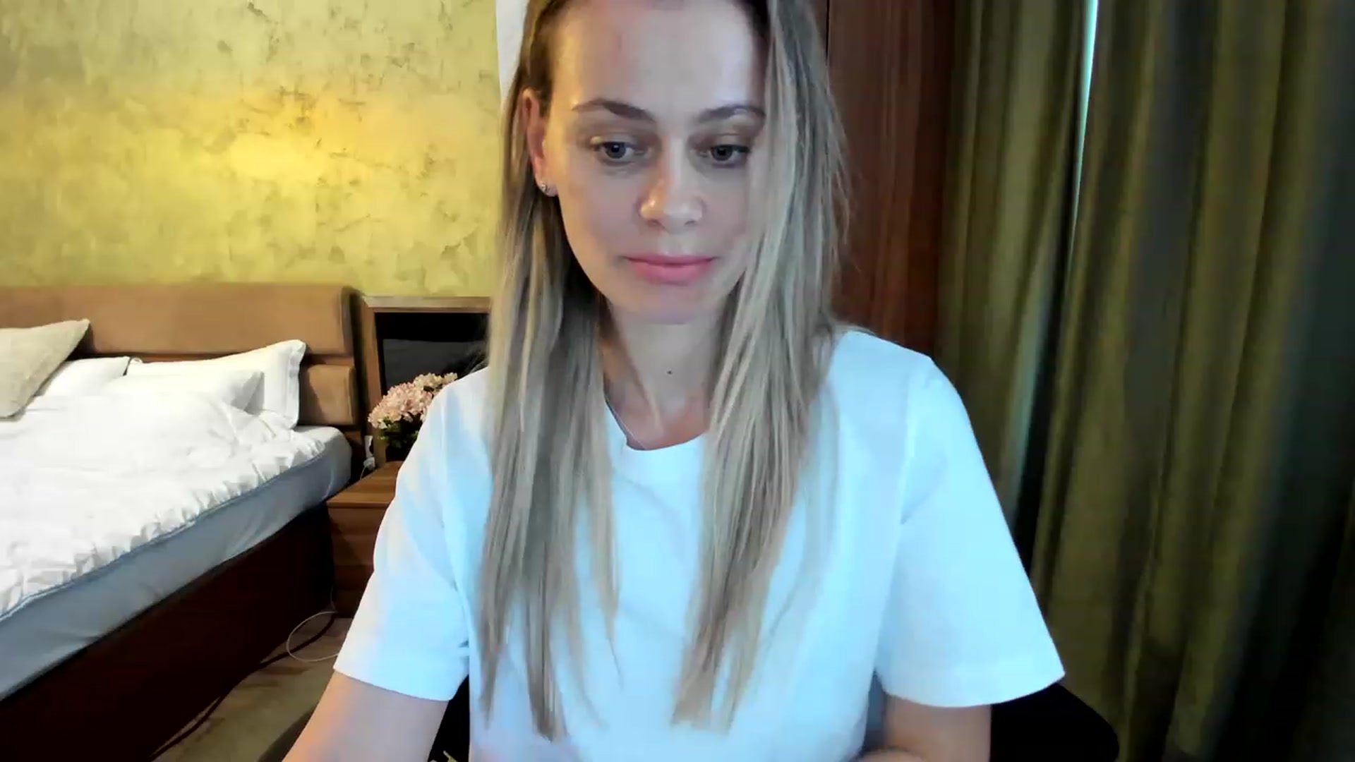 Gallery image thumbnail from DebraPaige's myfreecams stream on, 06/27/2023, 11:14 image 13 of 20
