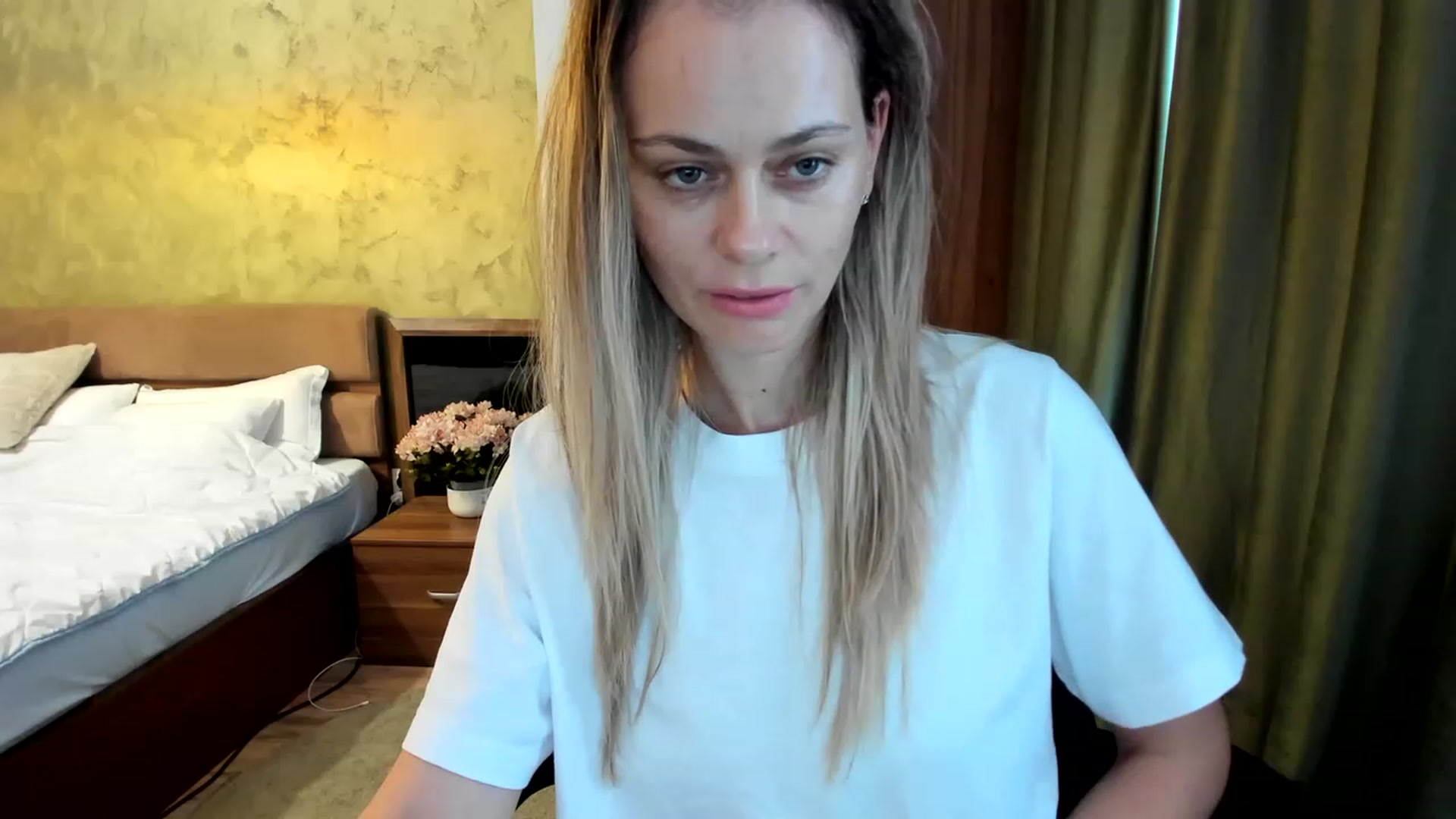 Gallery image thumbnail from DebraPaige's myfreecams stream on, 06/27/2023, 11:14 image 12 of 20