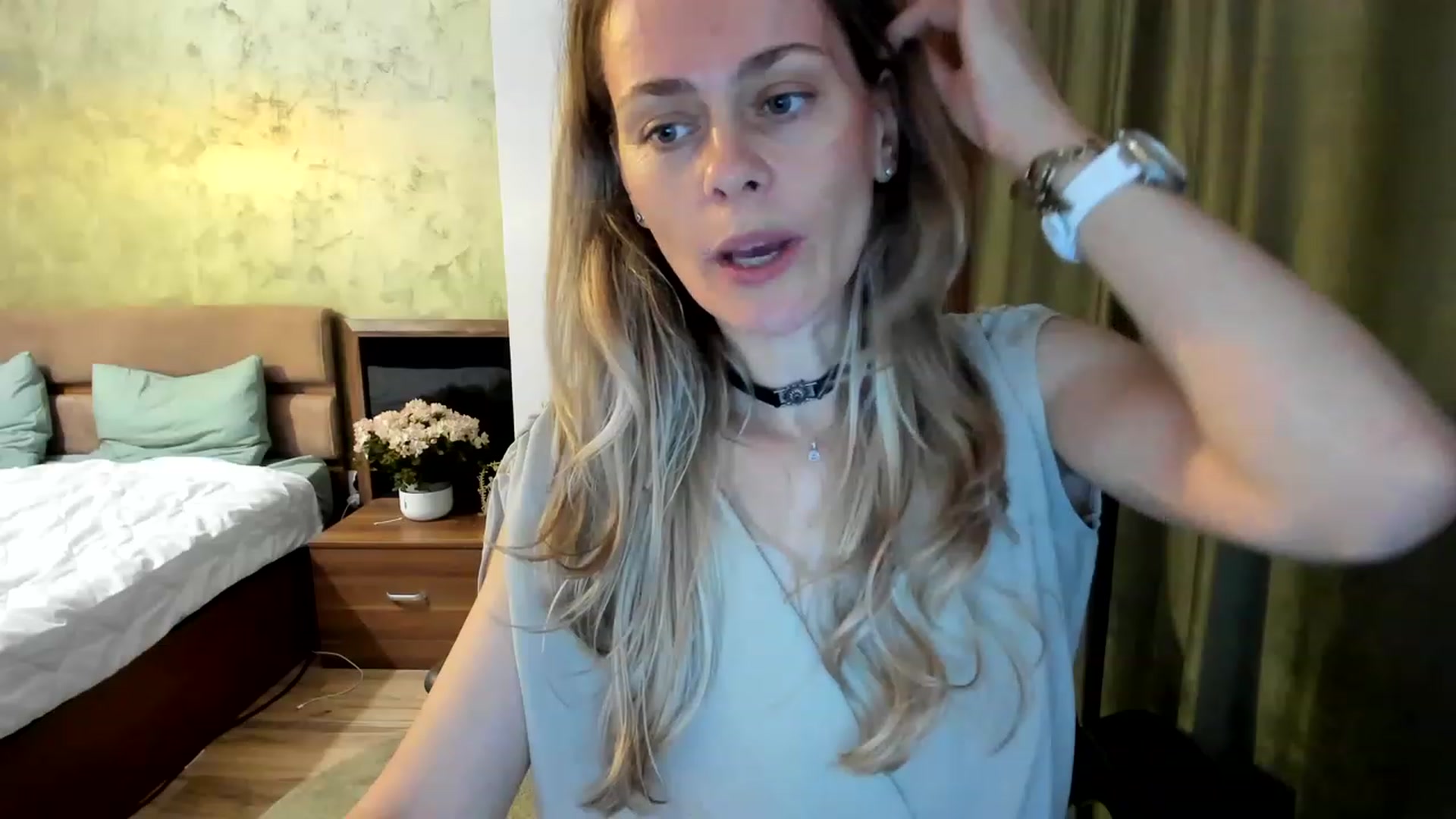 Gallery image thumbnail from DebraPaige's myfreecams stream on, 07/05/2023, 11:24 image 16 of 20