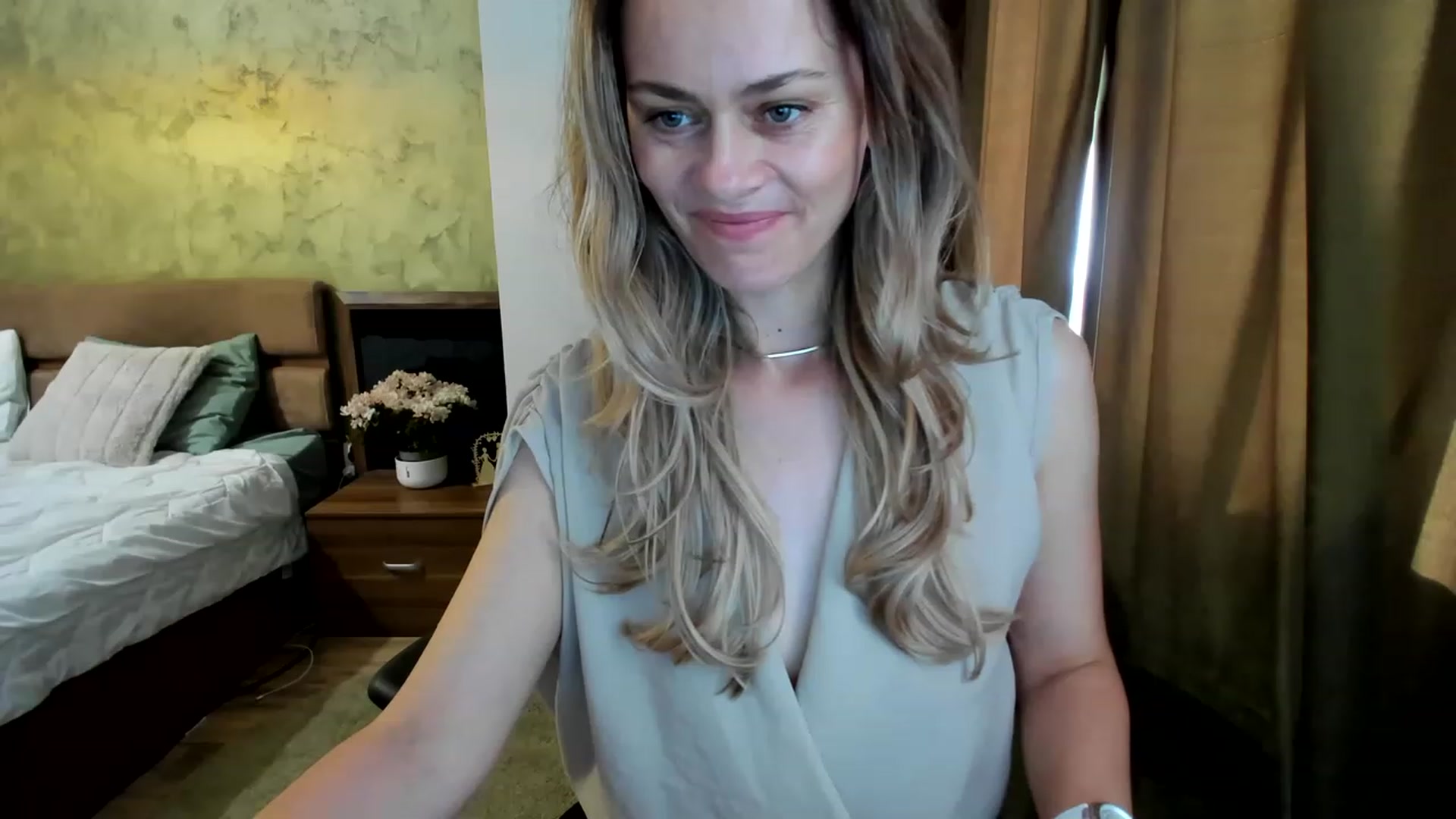 Gallery image thumbnail from DebraPaige's myfreecams stream on, 07/07/2023, 06:56 image 5 of 20