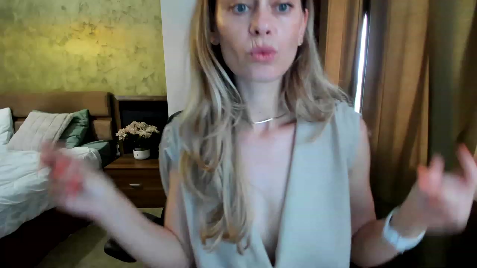Gallery image thumbnail from DebraPaige's myfreecams stream on, 07/07/2023, 06:56 image 17 of 20
