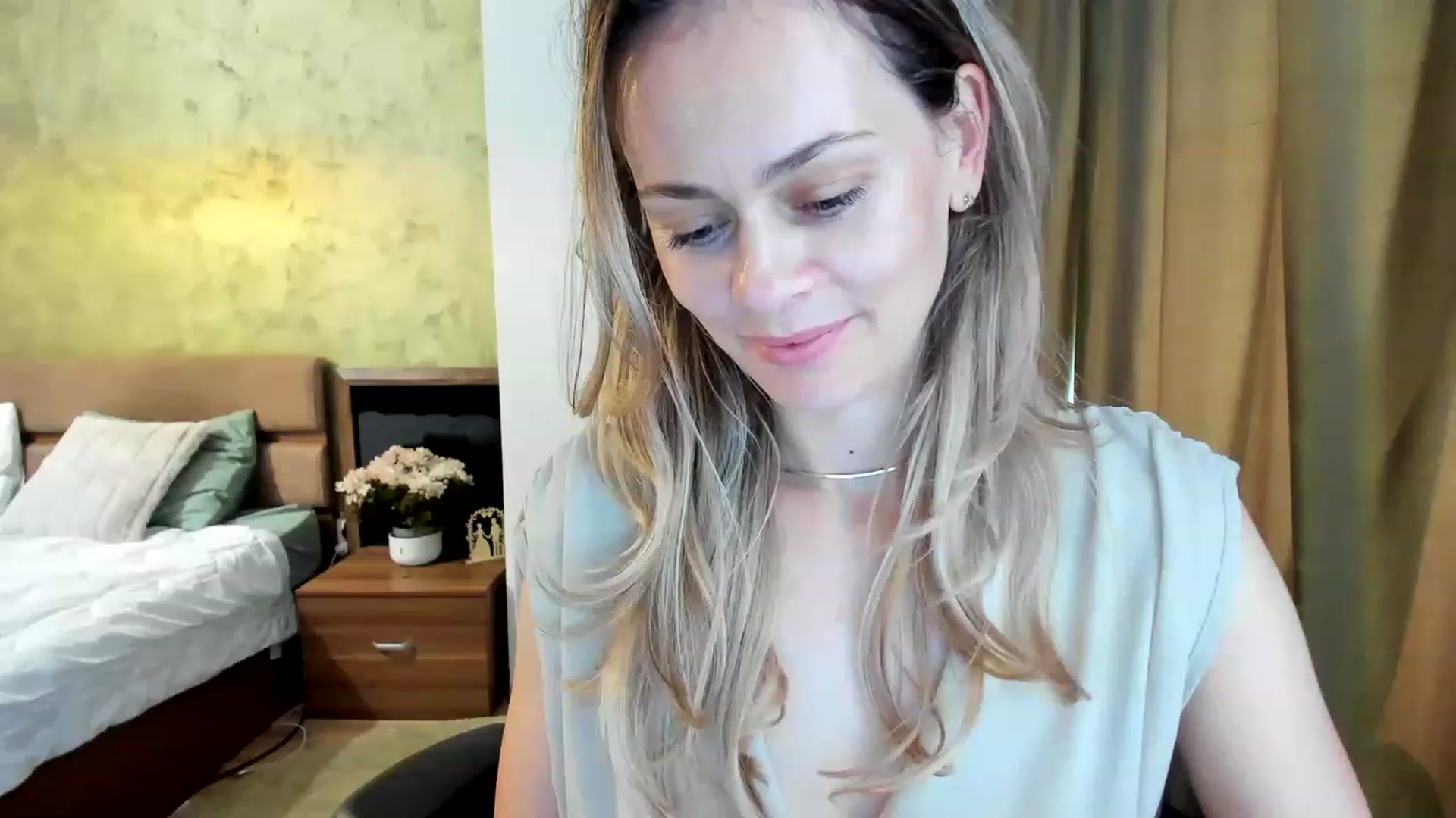 Gallery image thumbnail from DebraPaige's myfreecams stream on, 07/07/2023, 08:18 image 20 of 20