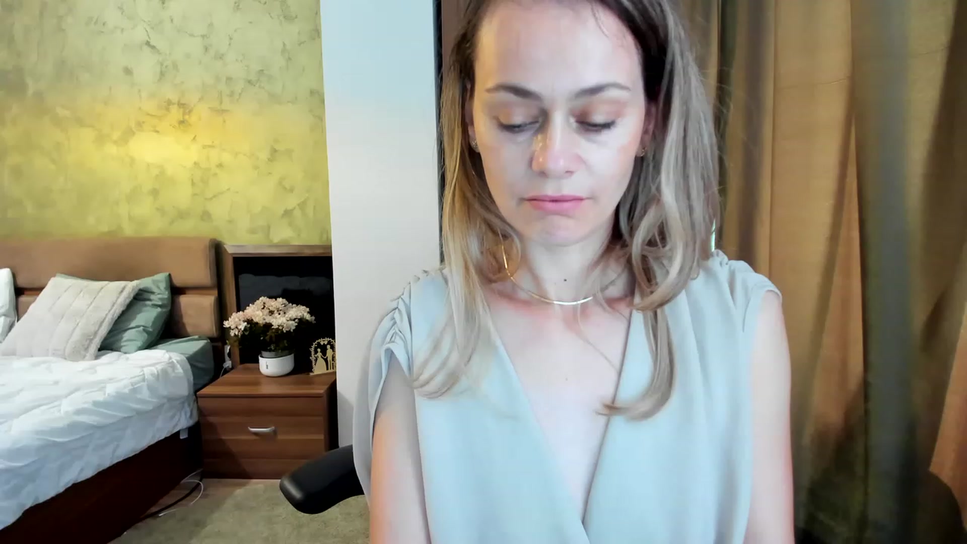 Gallery image thumbnail from DebraPaige's myfreecams stream on, 07/07/2023, 08:18 image 6 of 20