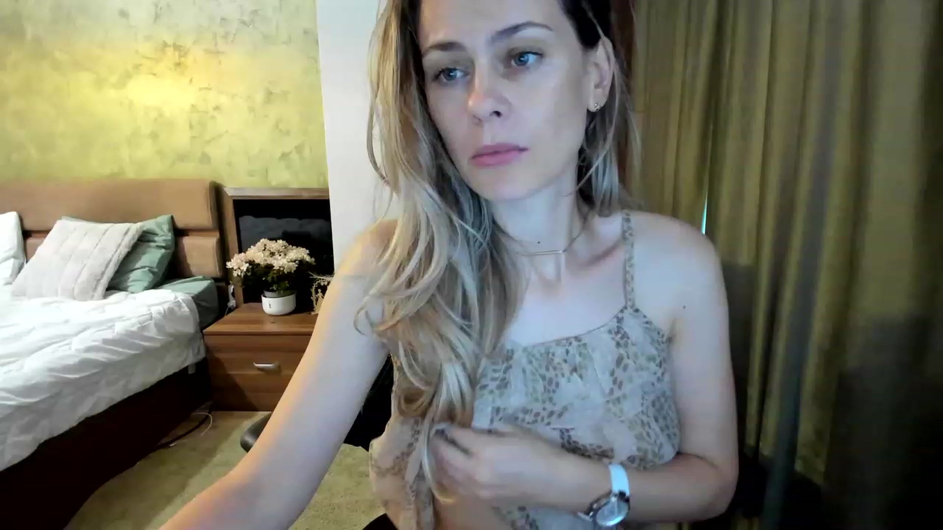 Gallery image thumbnail from DebraPaige's myfreecams stream on, 07/07/2023, 10:59 image 11 of 20