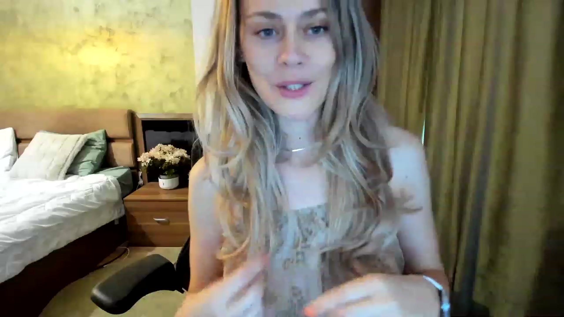 Gallery image thumbnail from DebraPaige's myfreecams stream on, 07/07/2023, 10:59 image 13 of 20