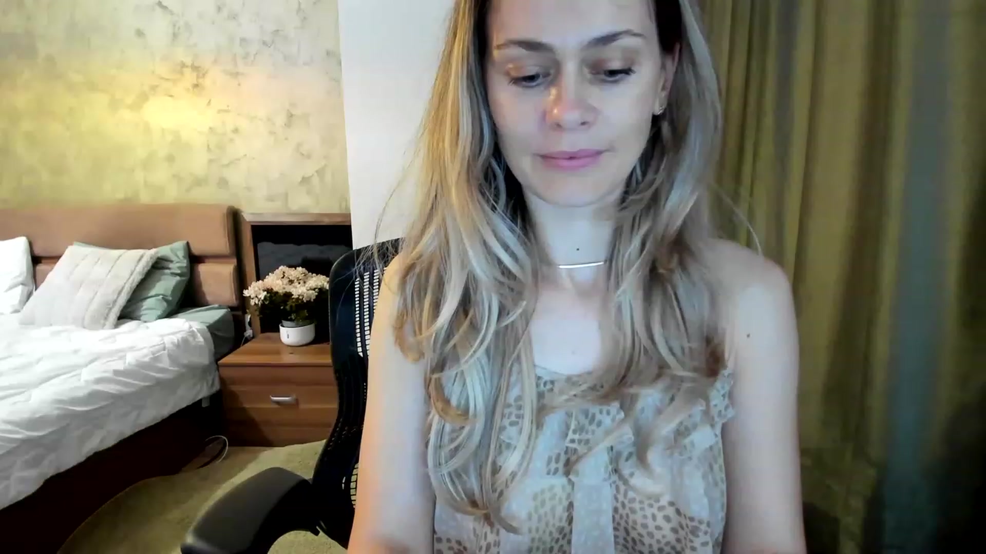 Gallery image thumbnail from DebraPaige's myfreecams stream on, 07/07/2023, 10:59 image 20 of 20