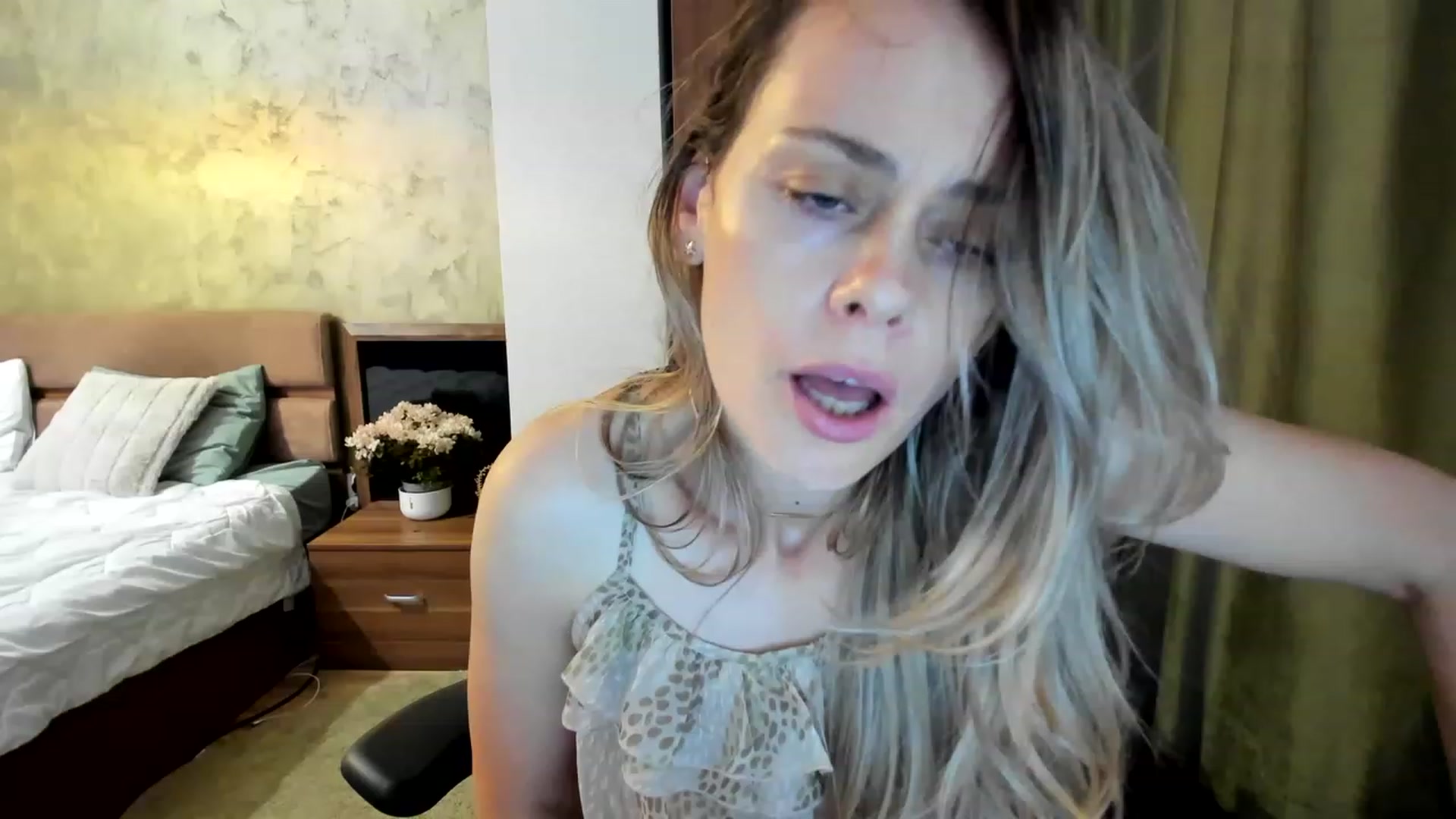 Gallery image thumbnail from DebraPaige's myfreecams stream on, 07/07/2023, 10:59 image 5 of 20